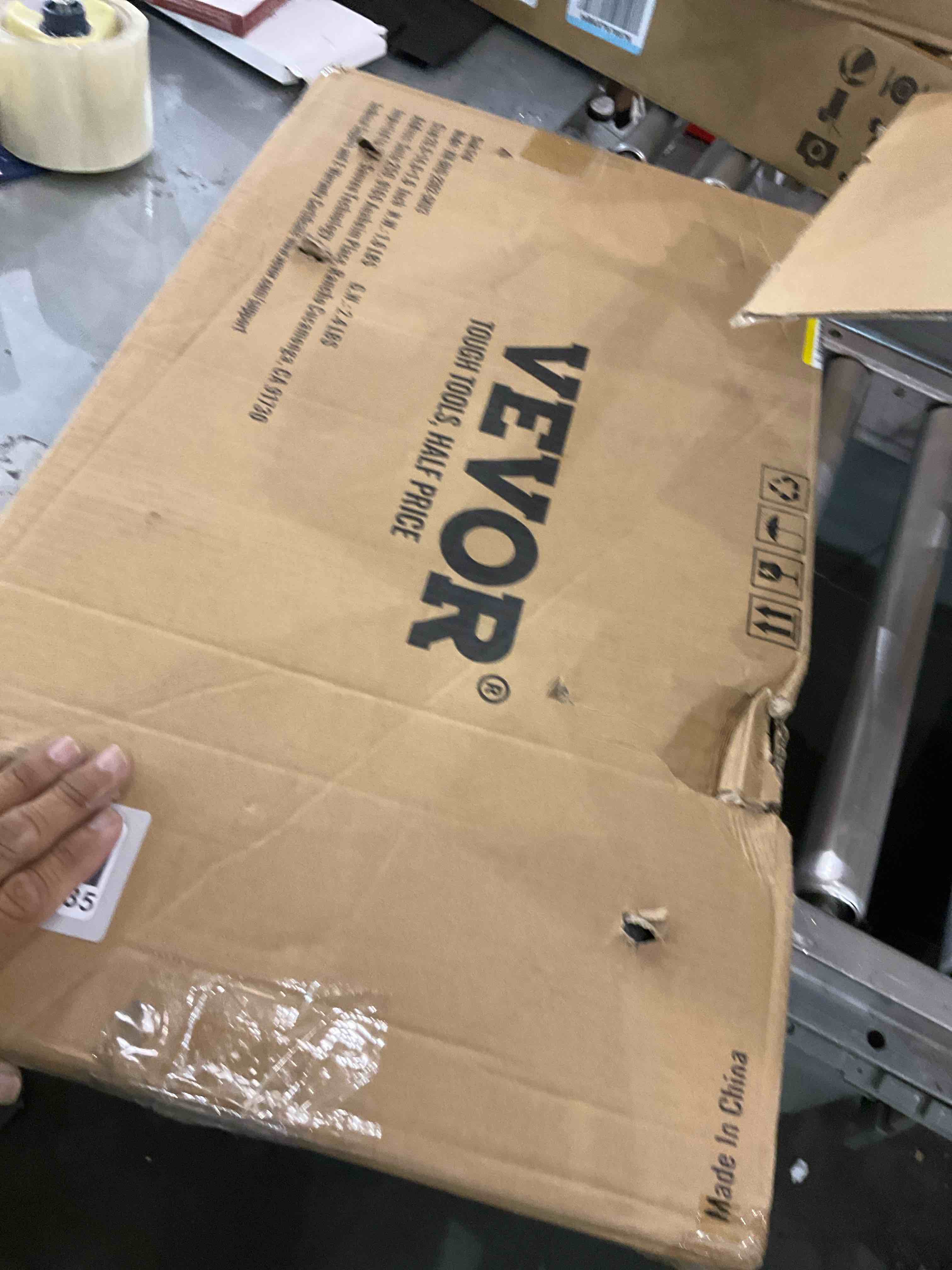 https://s3.amazonaws.com/lotting-images-prod/bidfta/GRA2306135_1747829214609.jpeg