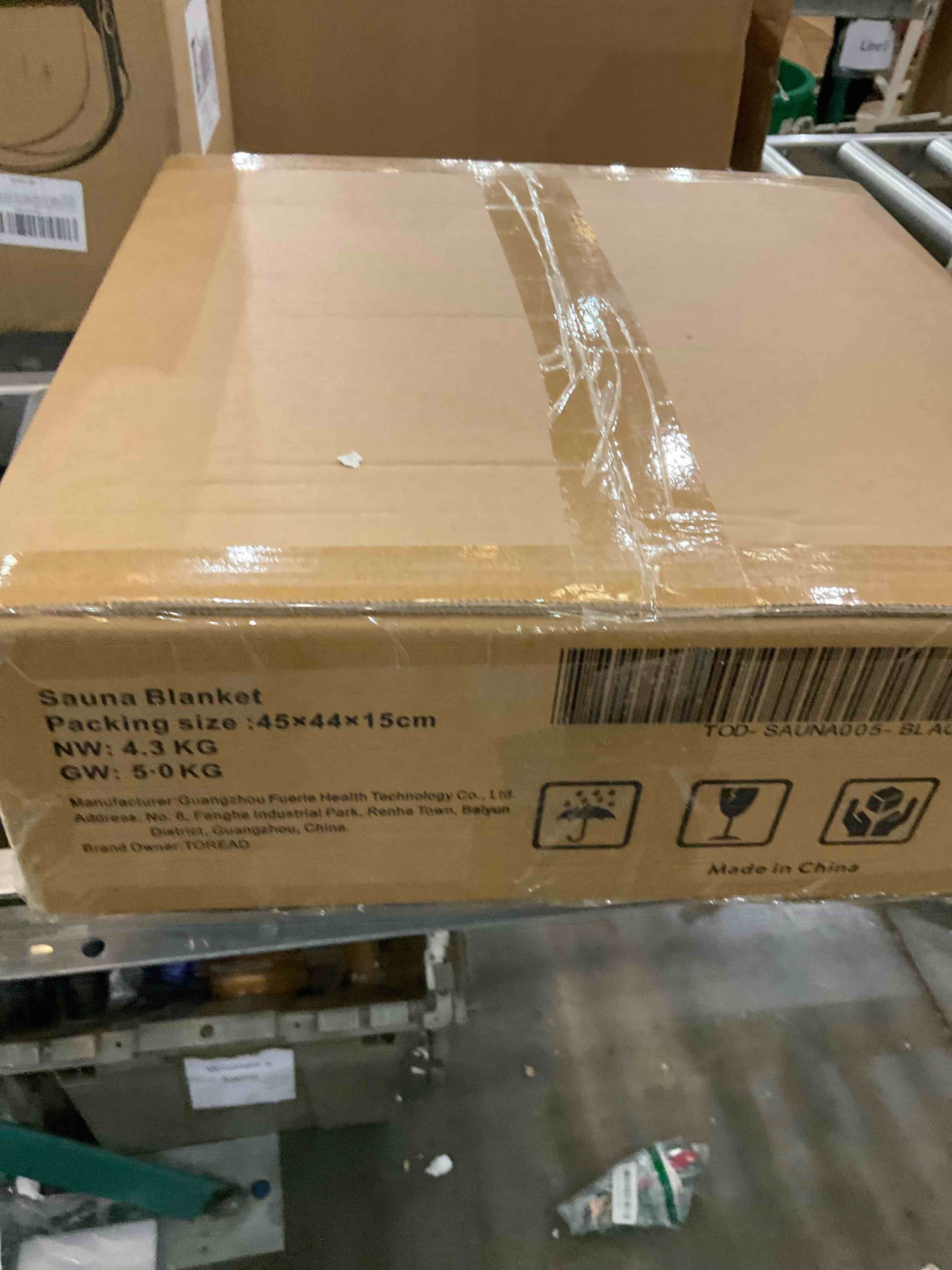https://s3.amazonaws.com/lotting-images-prod/bidfta/GRA2306412_1747837151935.jpeg