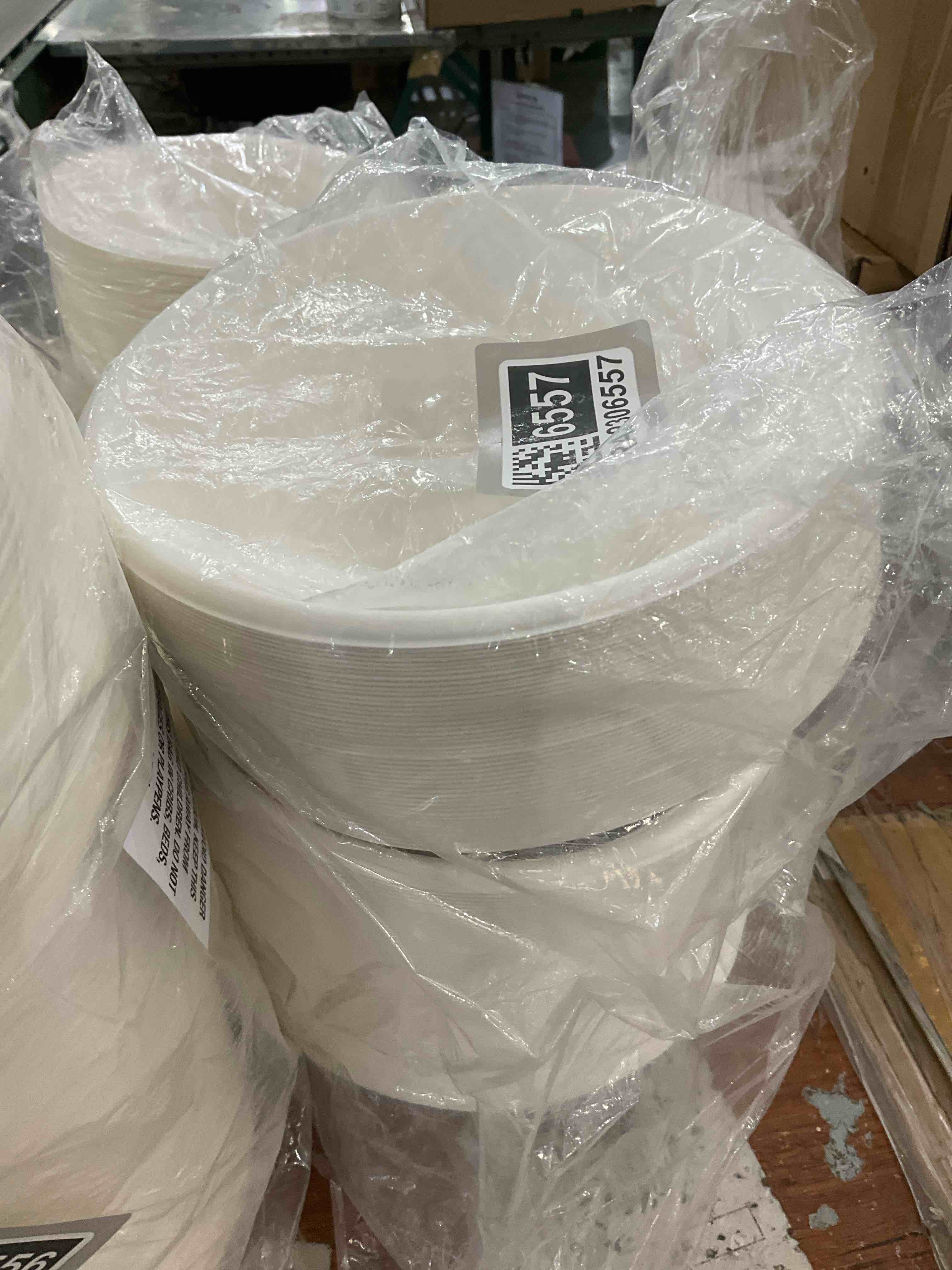 https://s3.amazonaws.com/lotting-images-prod/bidfta/GRA2306453_1747835425725.jpeg