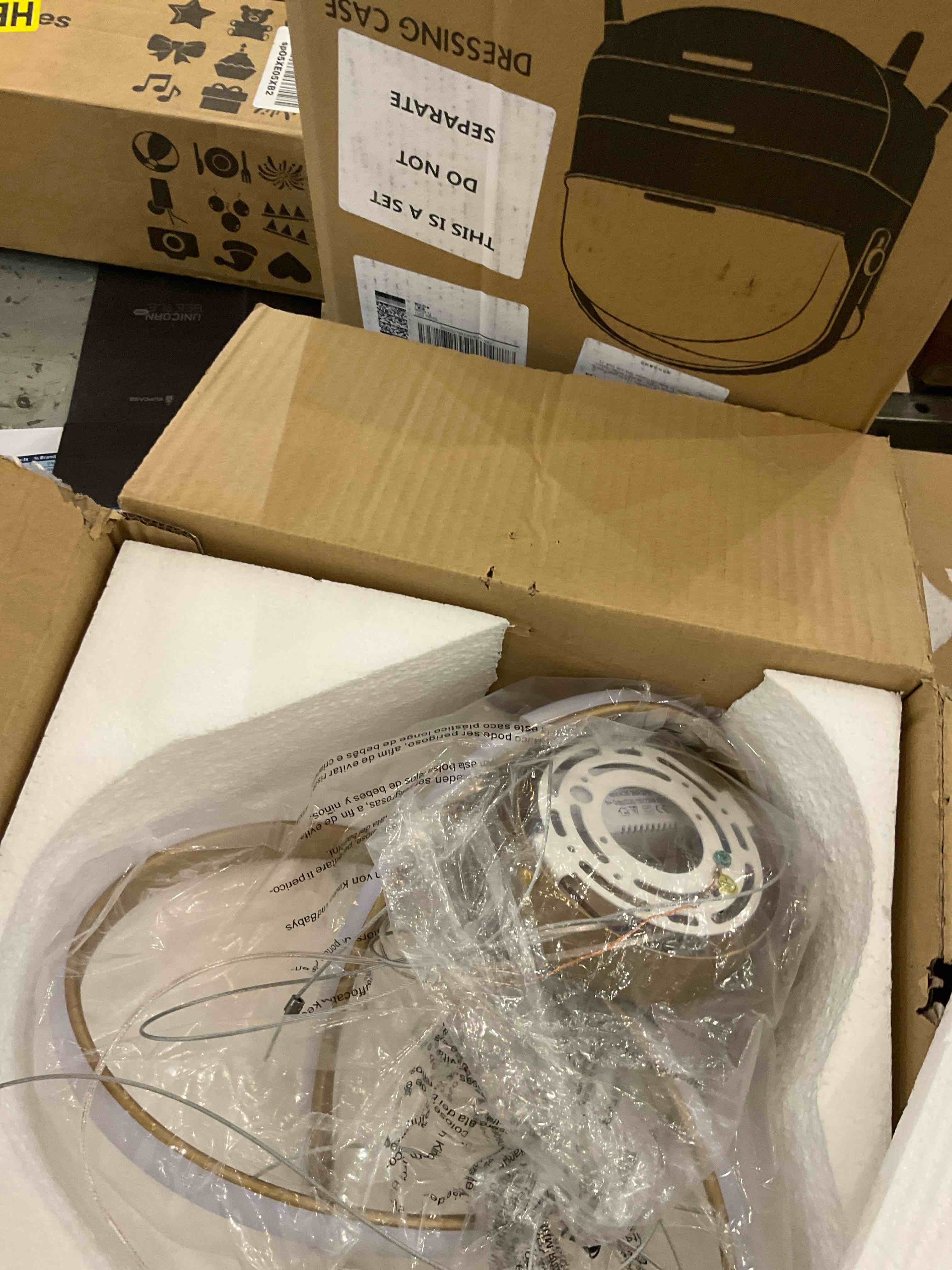 https://s3.amazonaws.com/lotting-images-prod/bidfta/GRA2306669_1747838177234.jpeg