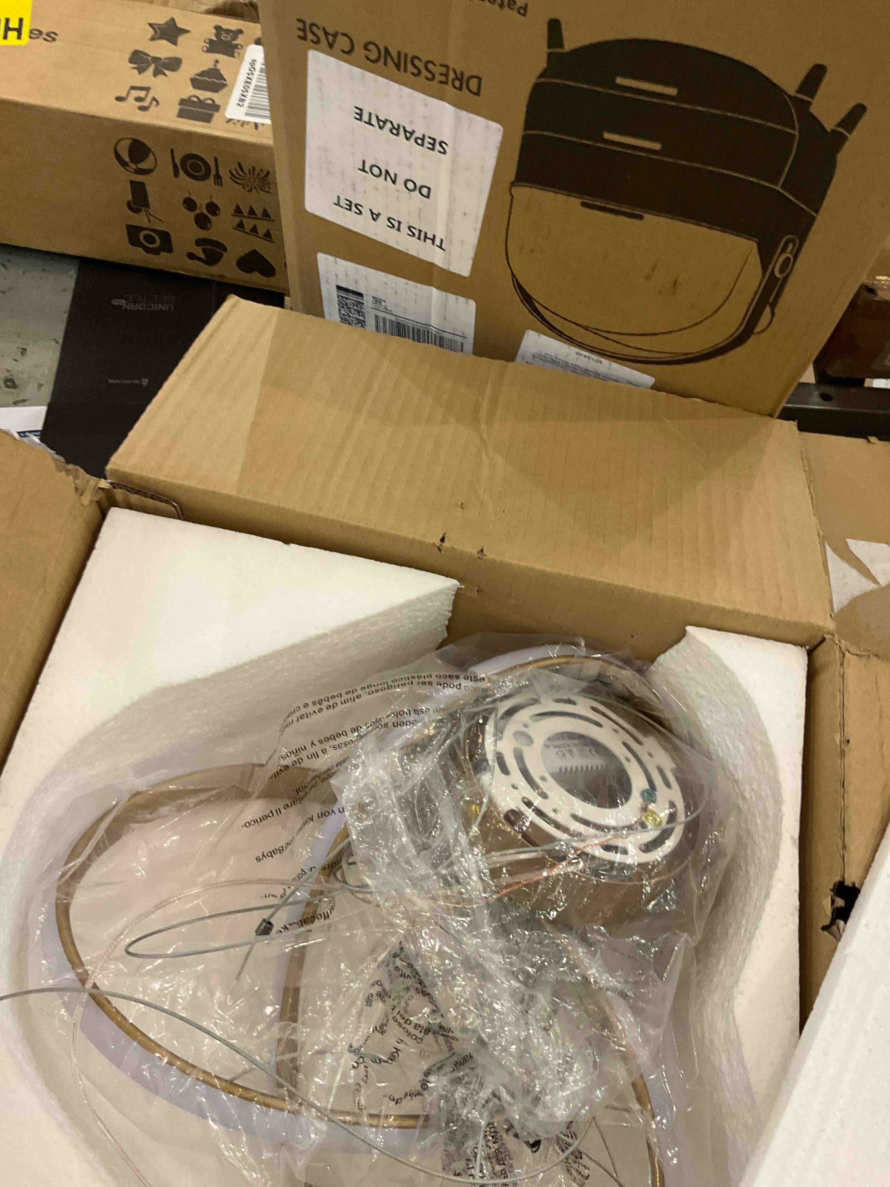 https://s3.amazonaws.com/lotting-images-prod/bidfta/GRA2306669_1747838178107.jpeg
