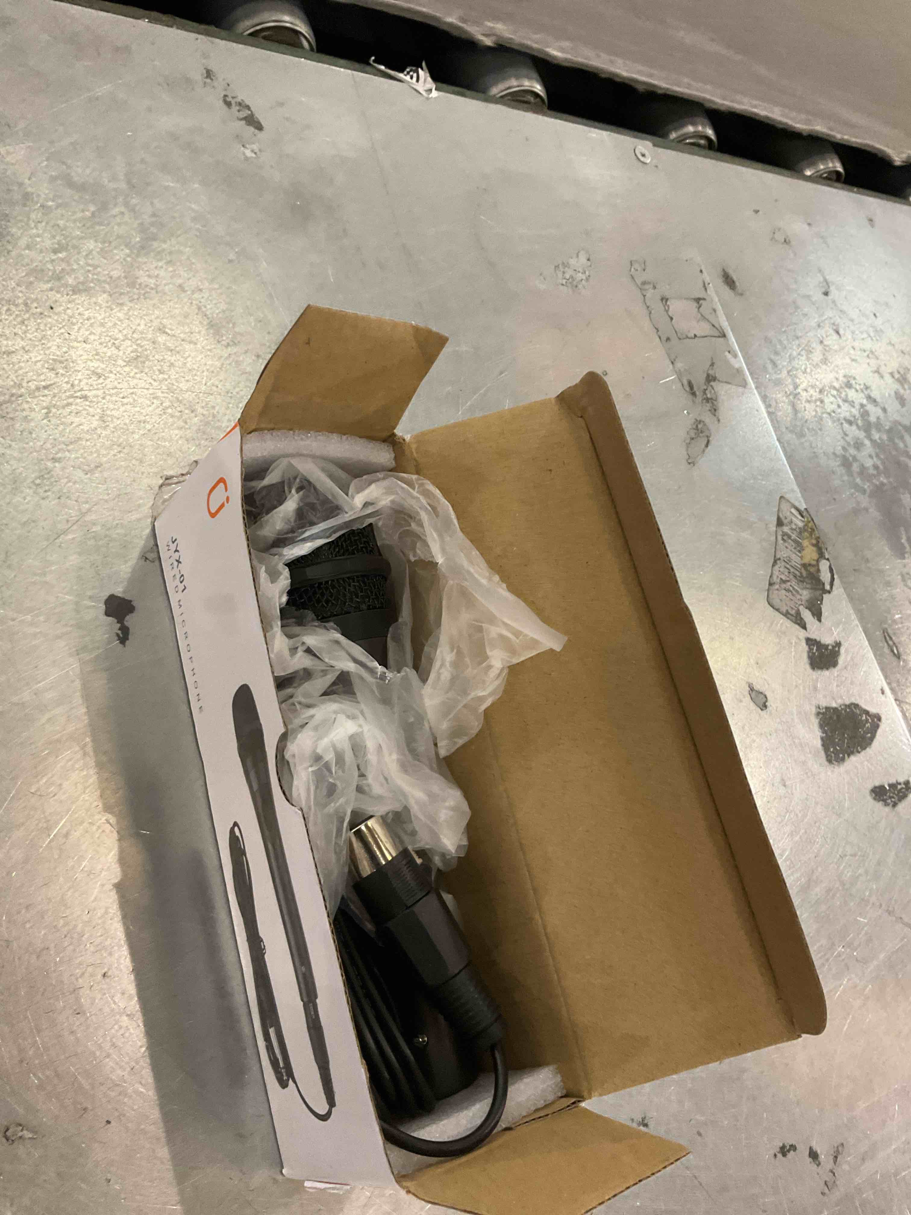 https://s3.amazonaws.com/lotting-images-prod/bidfta/GRA2307553_1747918469031.jpeg