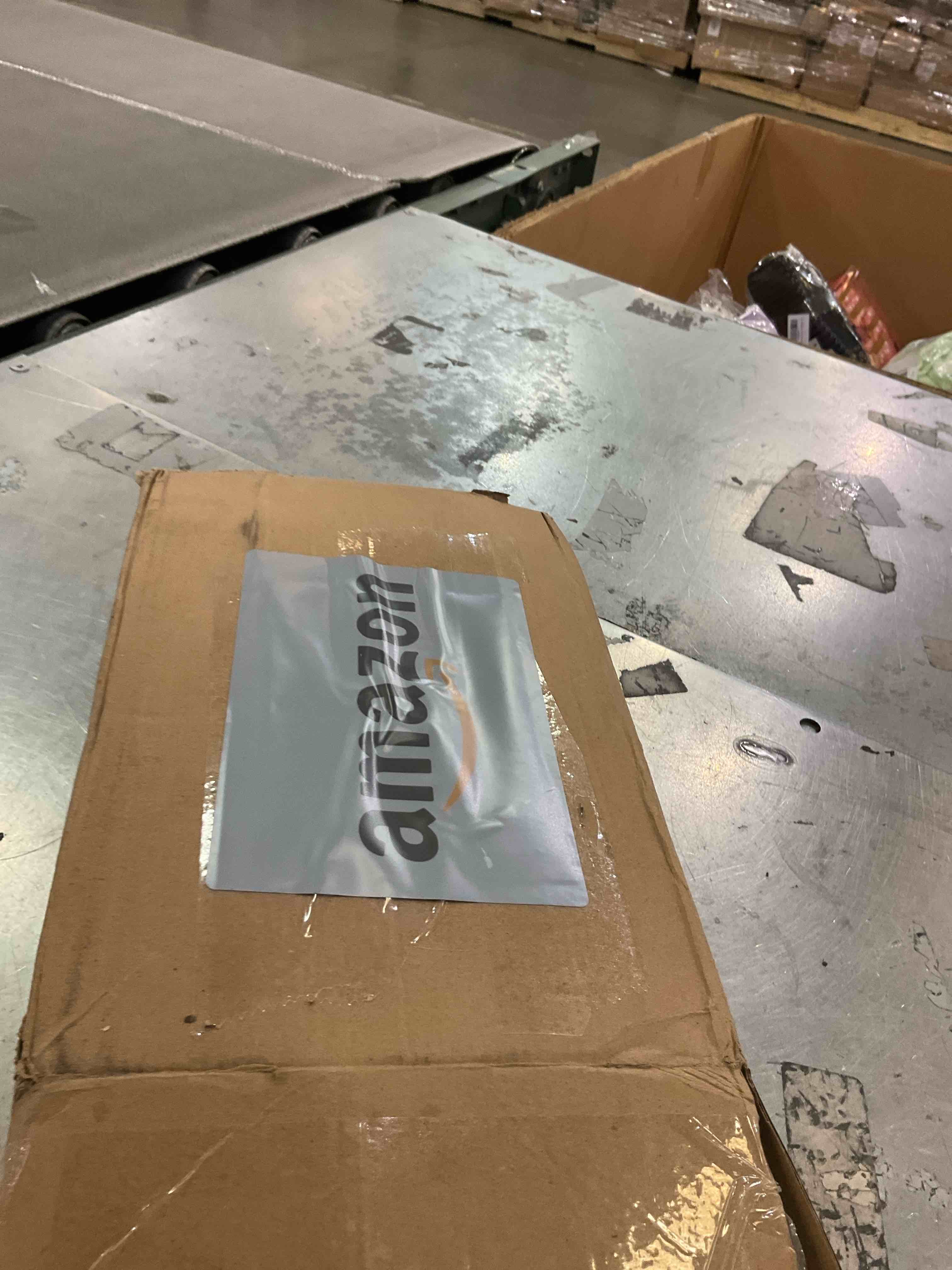 https://s3.amazonaws.com/lotting-images-prod/bidfta/GRA2307710_1747932152247.jpeg