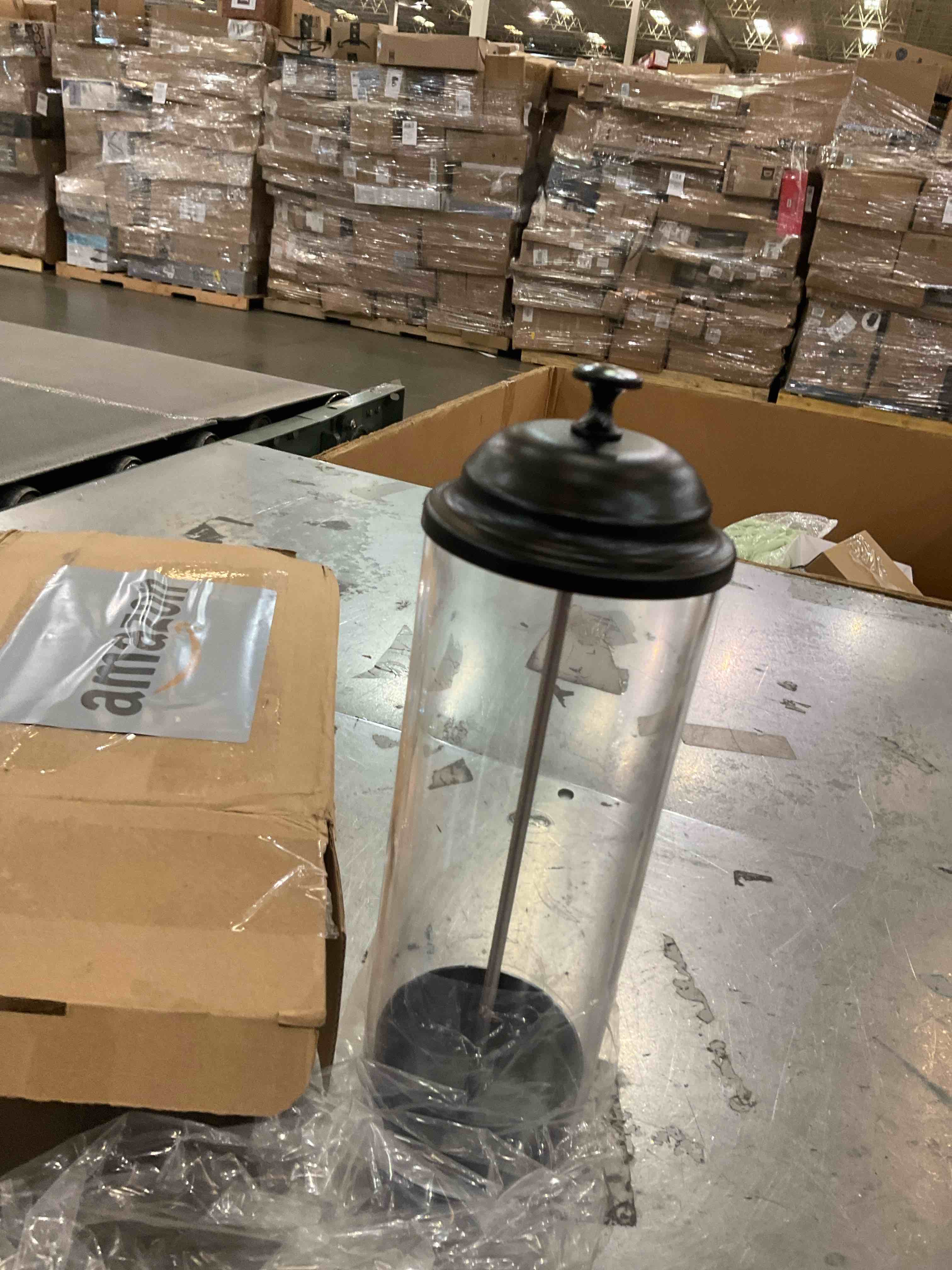 https://s3.amazonaws.com/lotting-images-prod/bidfta/GRA2307710_1747932170687.jpeg