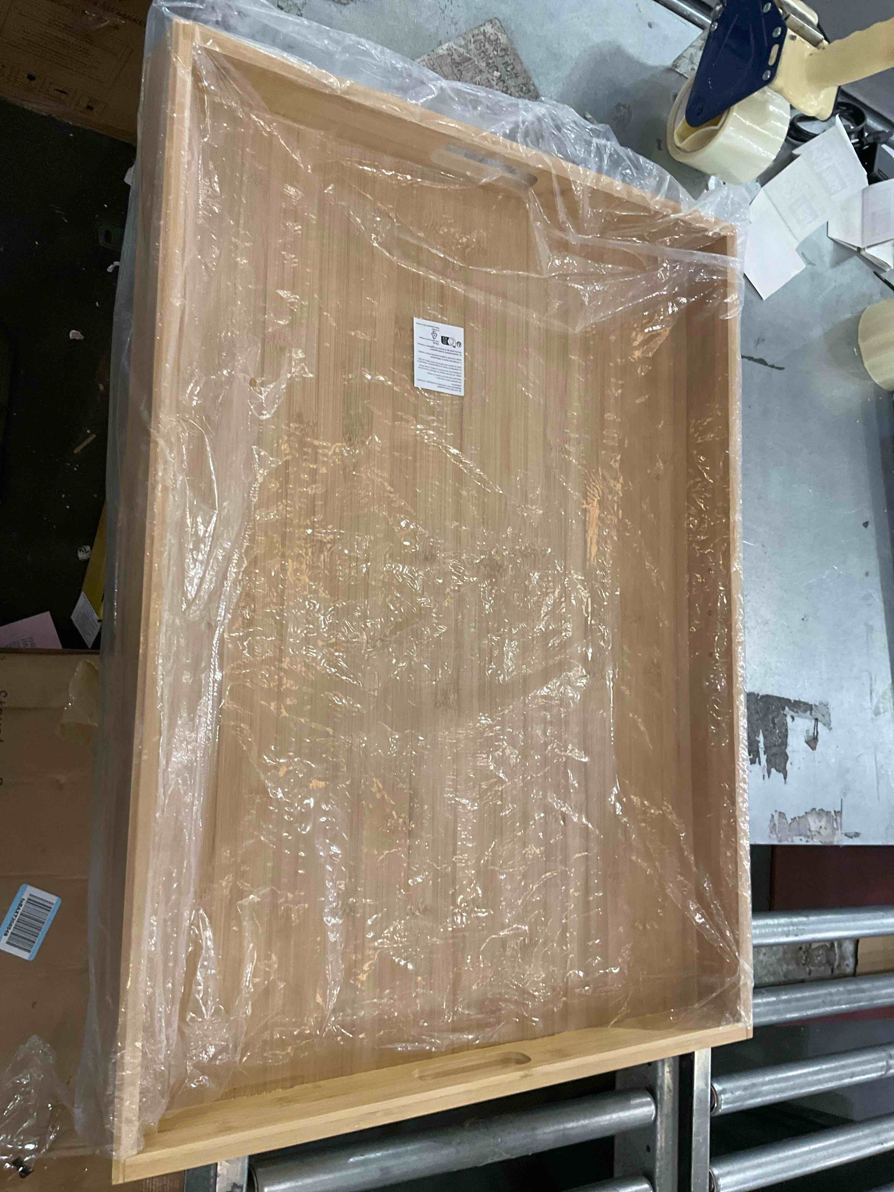 https://s3.amazonaws.com/lotting-images-prod/bidfta/GRA2307881_1747939130031.jpeg