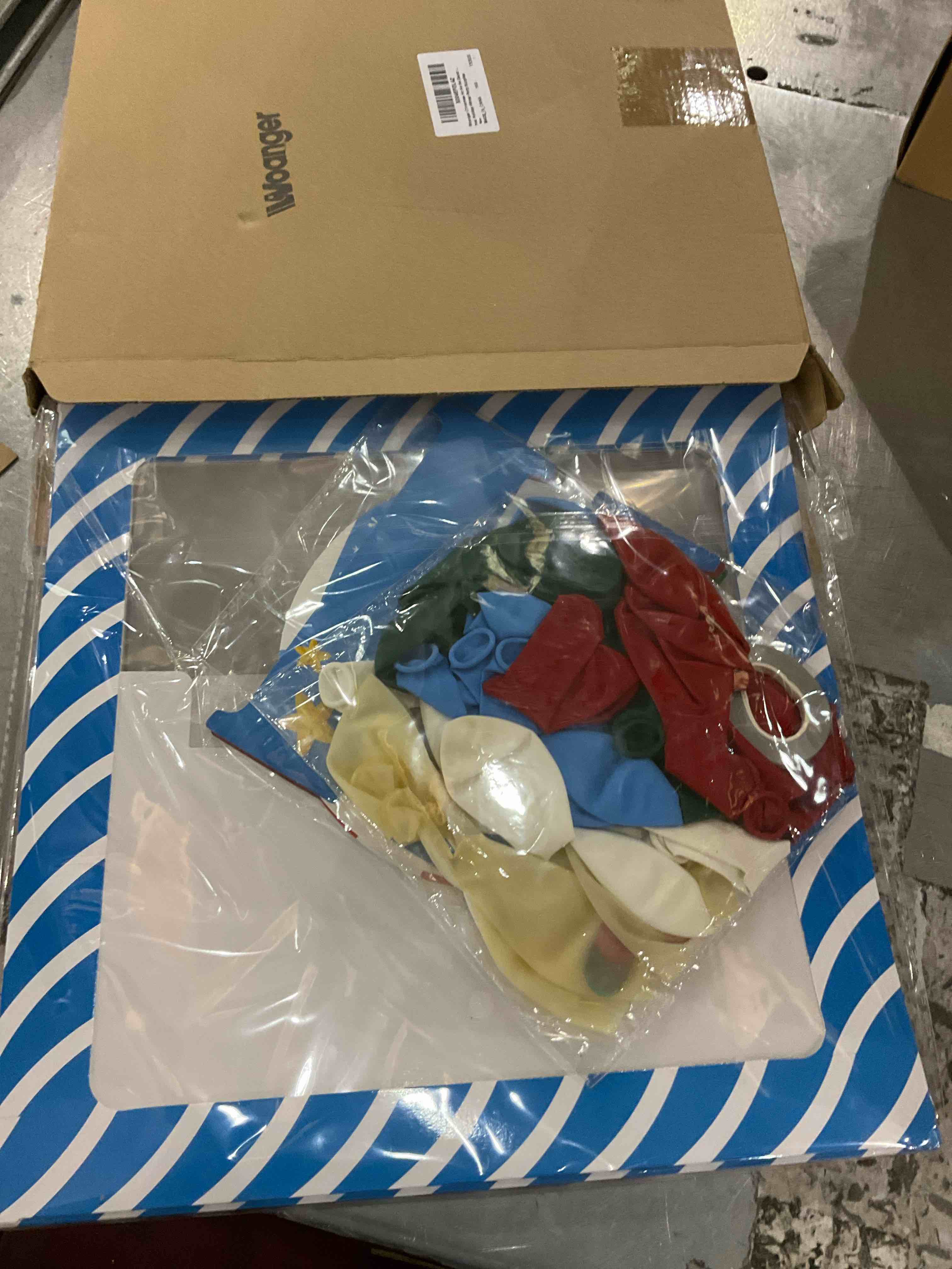 https://s3.amazonaws.com/lotting-images-prod/bidfta/GRA2308190_1747668685734.jpeg
