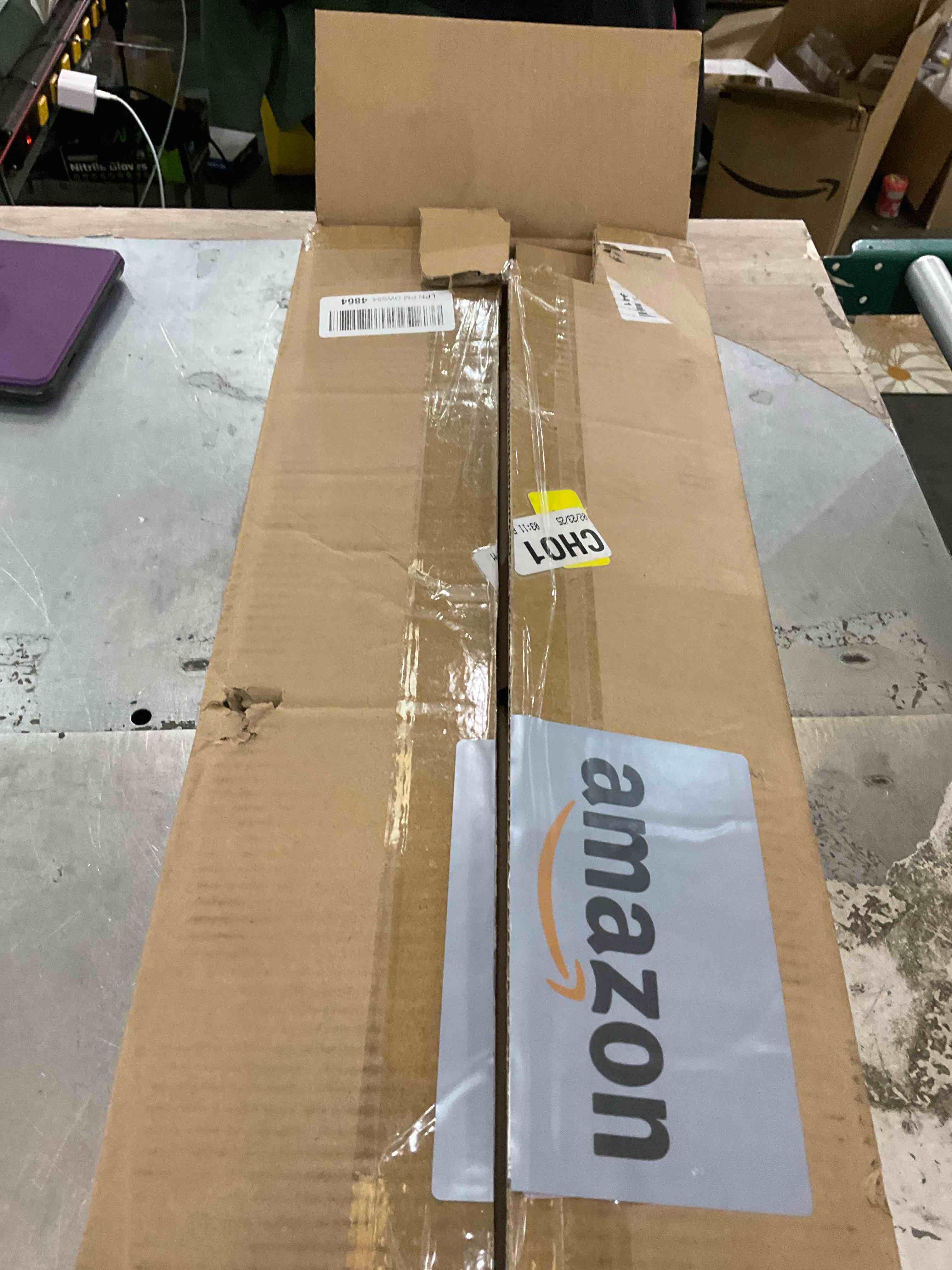 https://s3.amazonaws.com/lotting-images-prod/bidfta/GRA2308213_1747669882363.jpeg