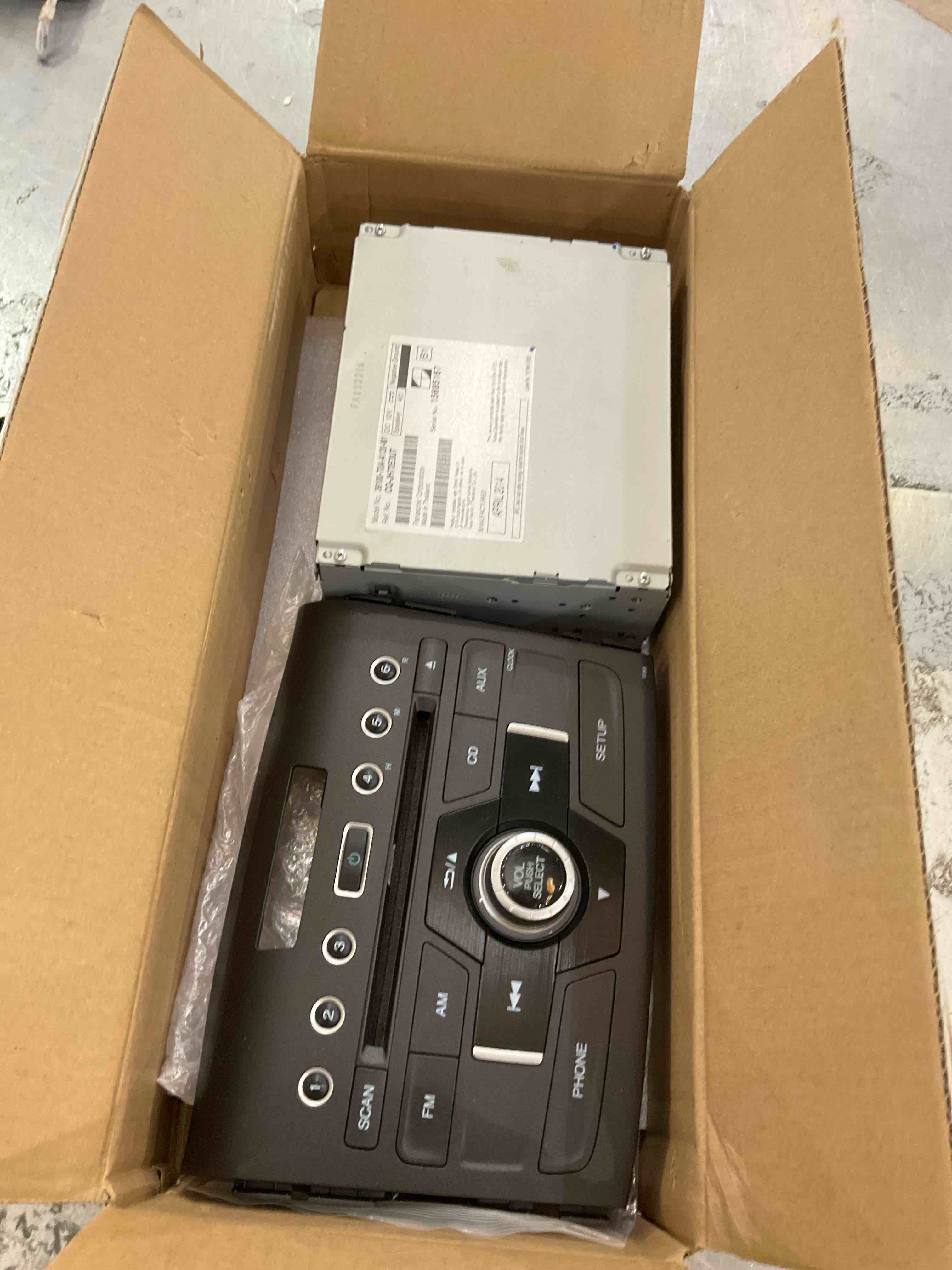 https://s3.amazonaws.com/lotting-images-prod/bidfta/GRA2309140_1747839013459.jpeg