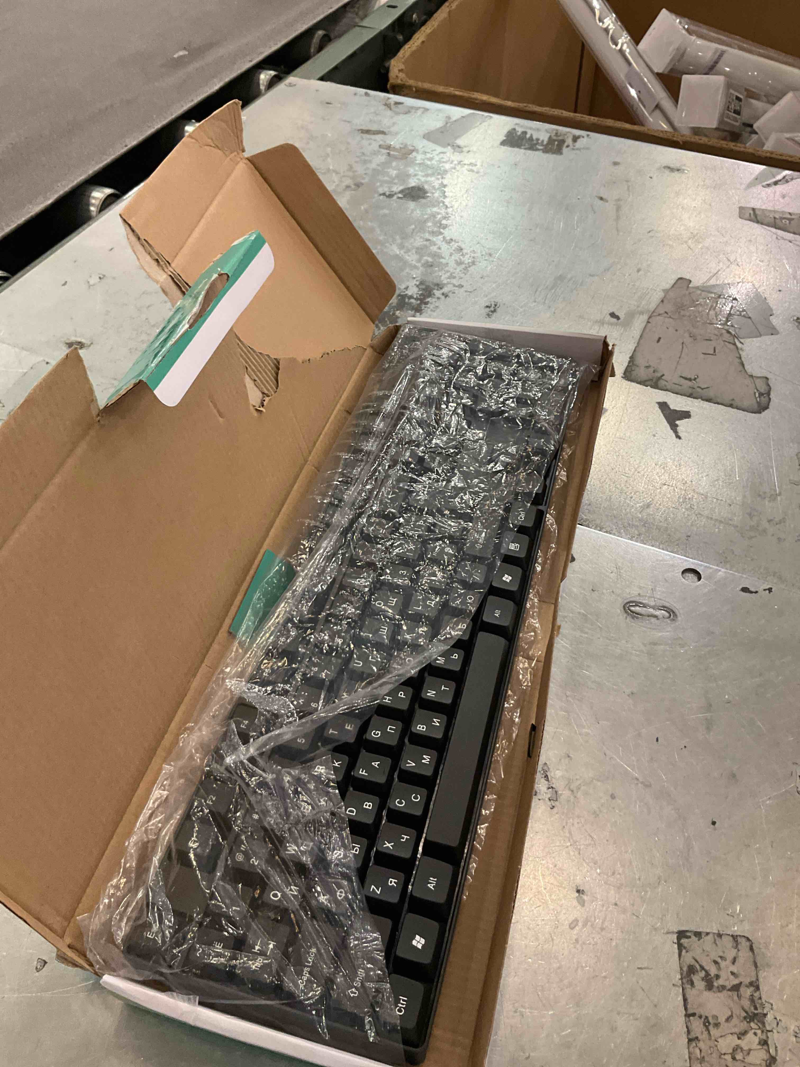 https://s3.amazonaws.com/lotting-images-prod/bidfta/GRA2309267_1747845457842.jpeg