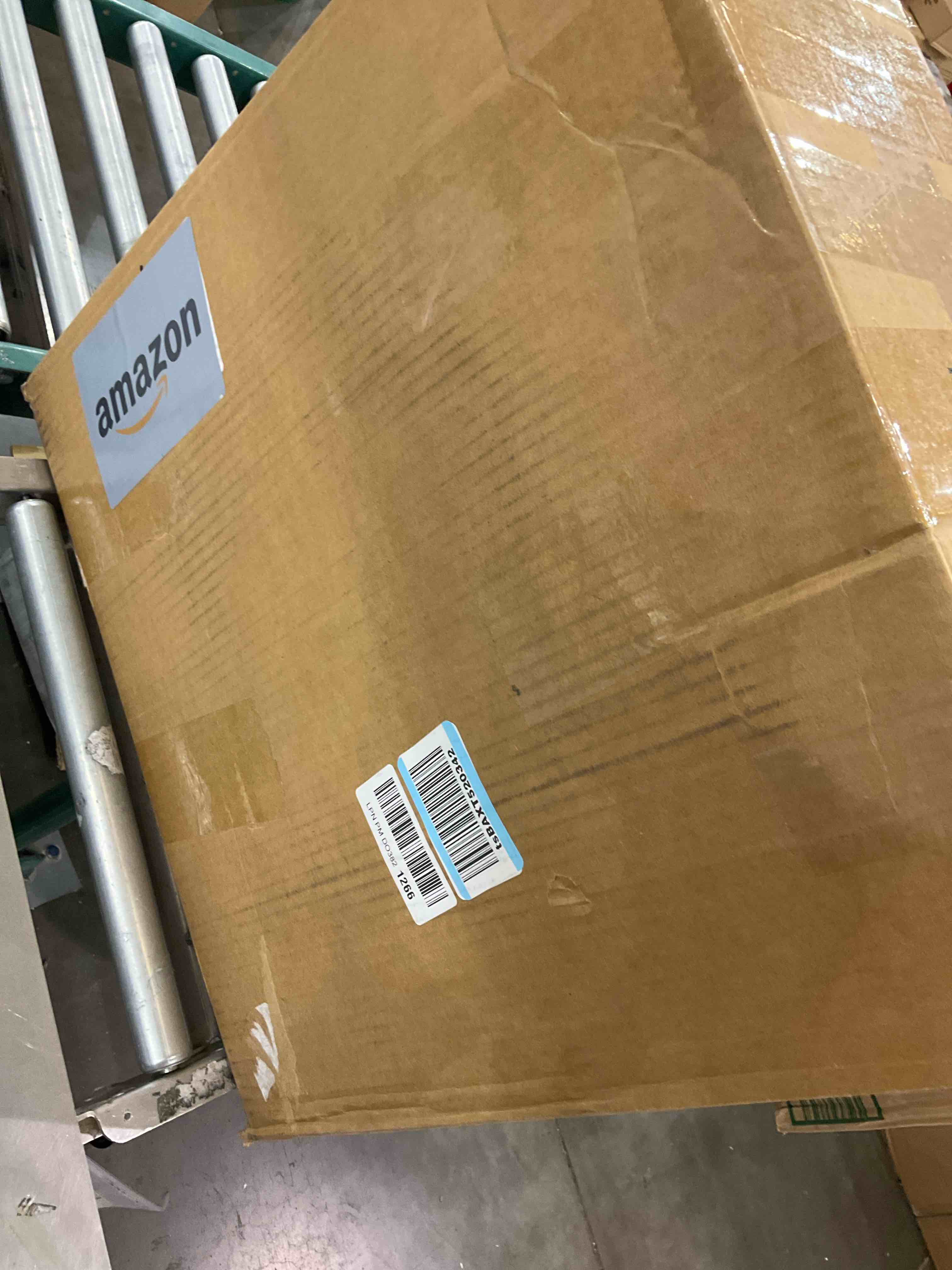 https://s3.amazonaws.com/lotting-images-prod/bidfta/GRA2310106_1748364879490.jpeg