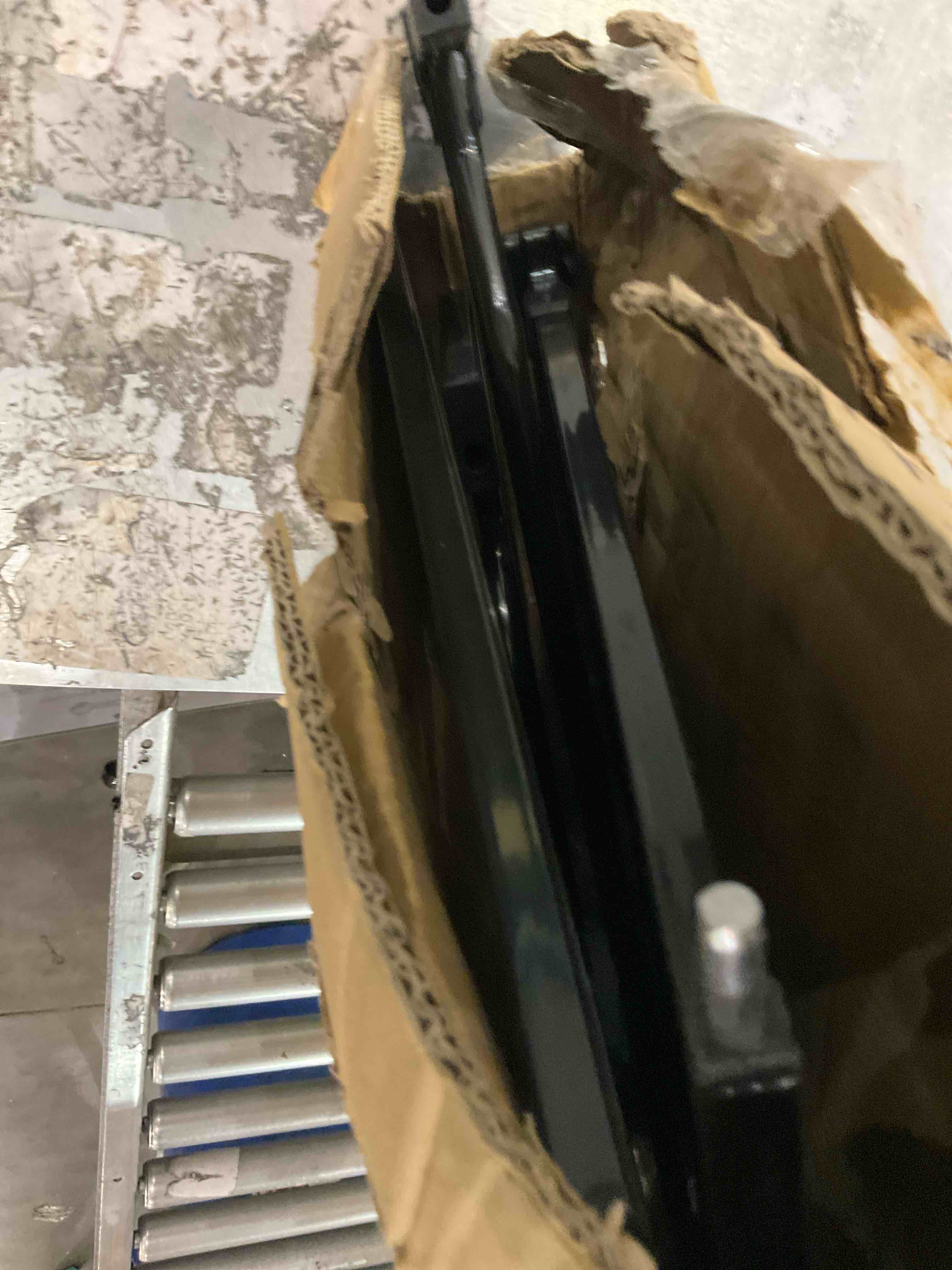 https://s3.amazonaws.com/lotting-images-prod/bidfta/GRA2310376_1748433853308.jpeg