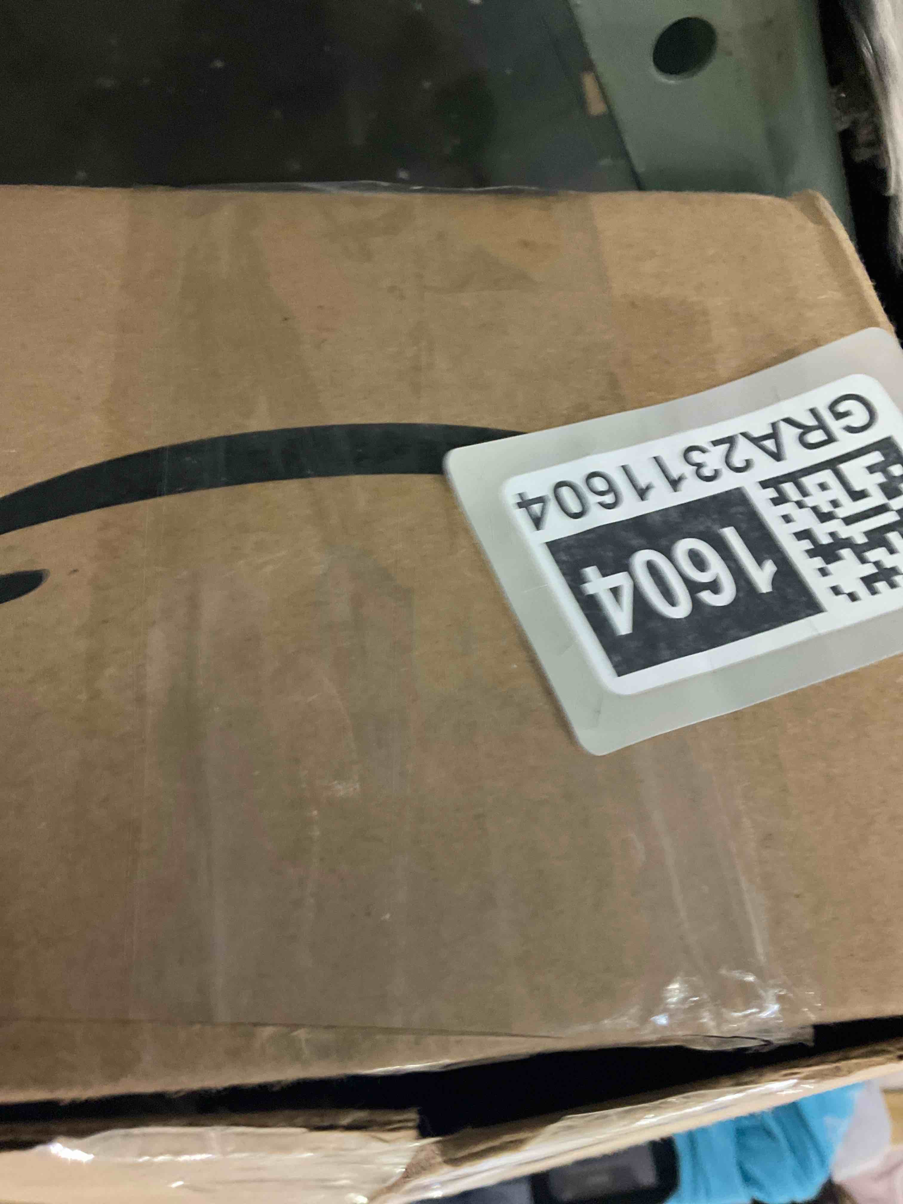 https://s3.amazonaws.com/lotting-images-prod/bidfta/GRA2311604_1748436529789.jpeg