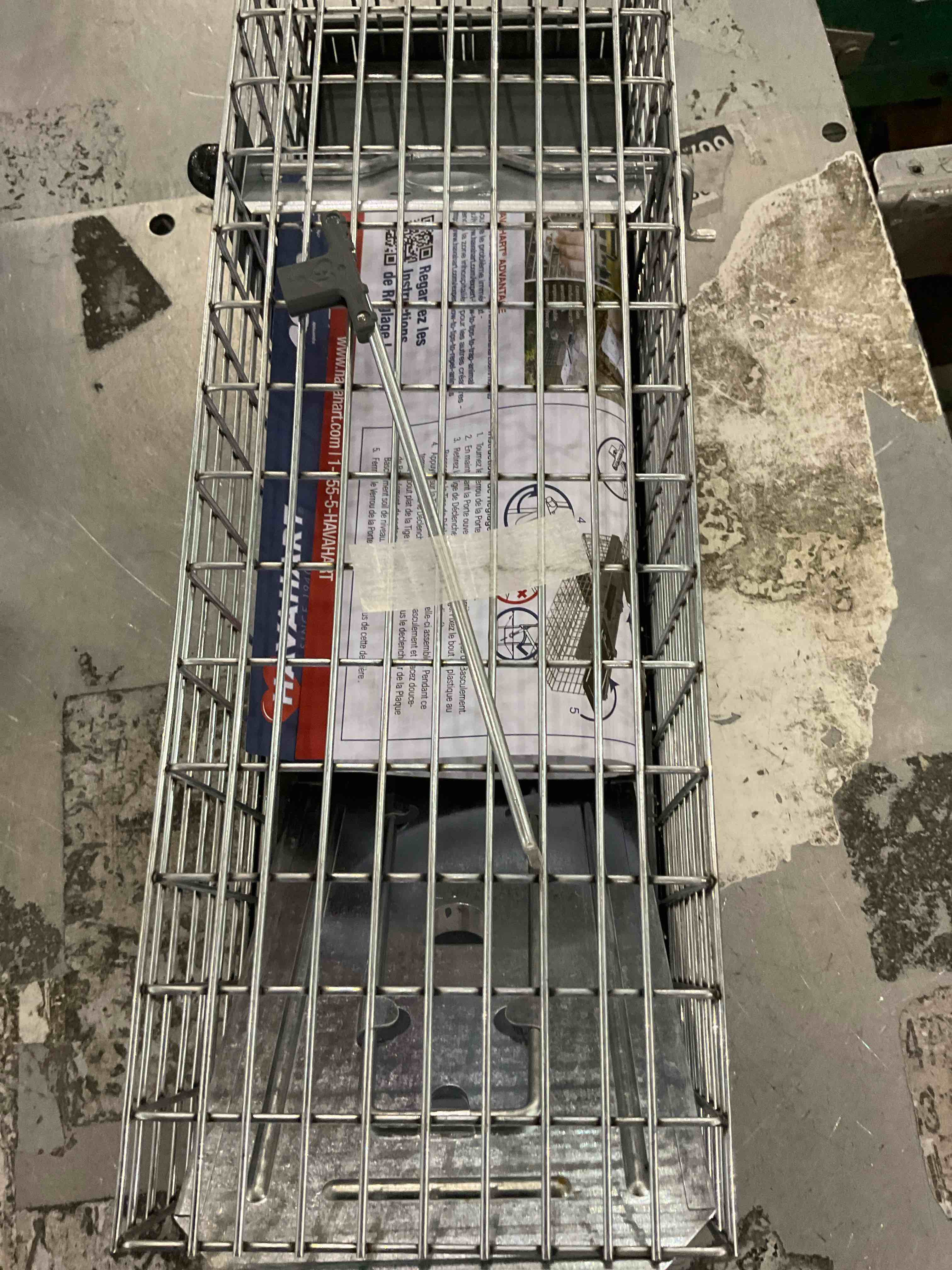 https://s3.amazonaws.com/lotting-images-prod/bidfta/GRA2312030_1748440324043.jpeg
