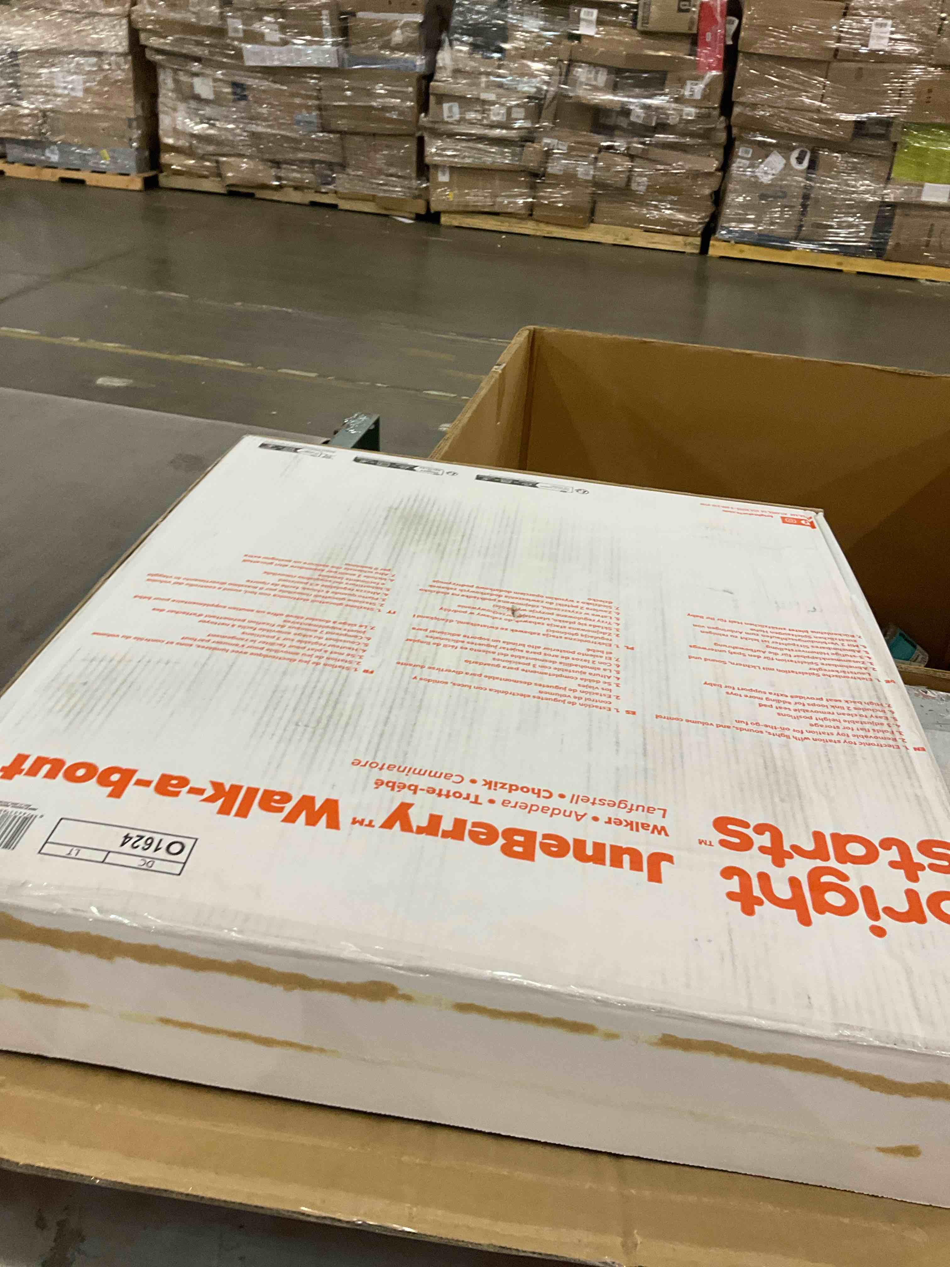 https://s3.amazonaws.com/lotting-images-prod/bidfta/GRA2312083_1748441740742.jpeg