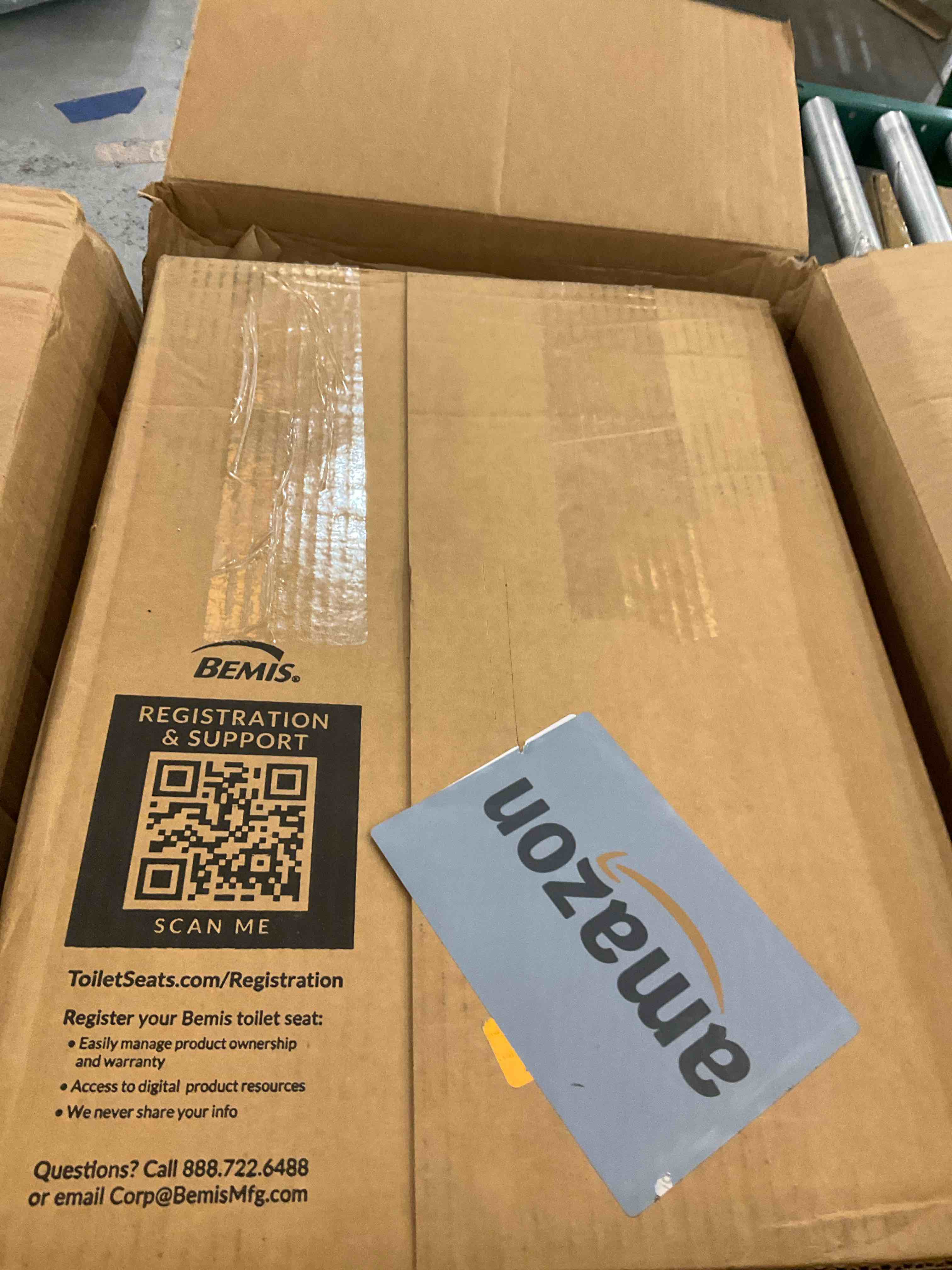 https://s3.amazonaws.com/lotting-images-prod/bidfta/GRA2312727_1748891930200.jpeg
