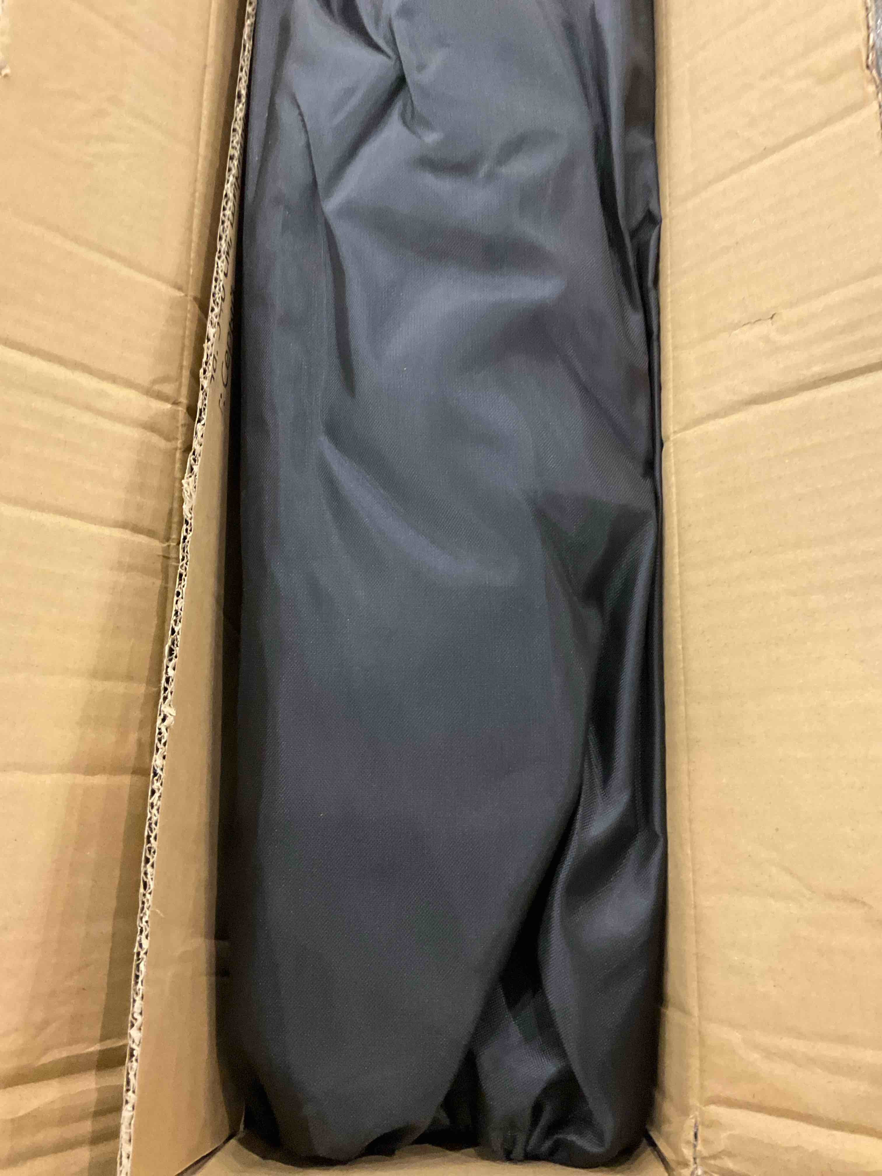 https://s3.amazonaws.com/lotting-images-prod/bidfta/GRA2312760_1748952476158.jpeg