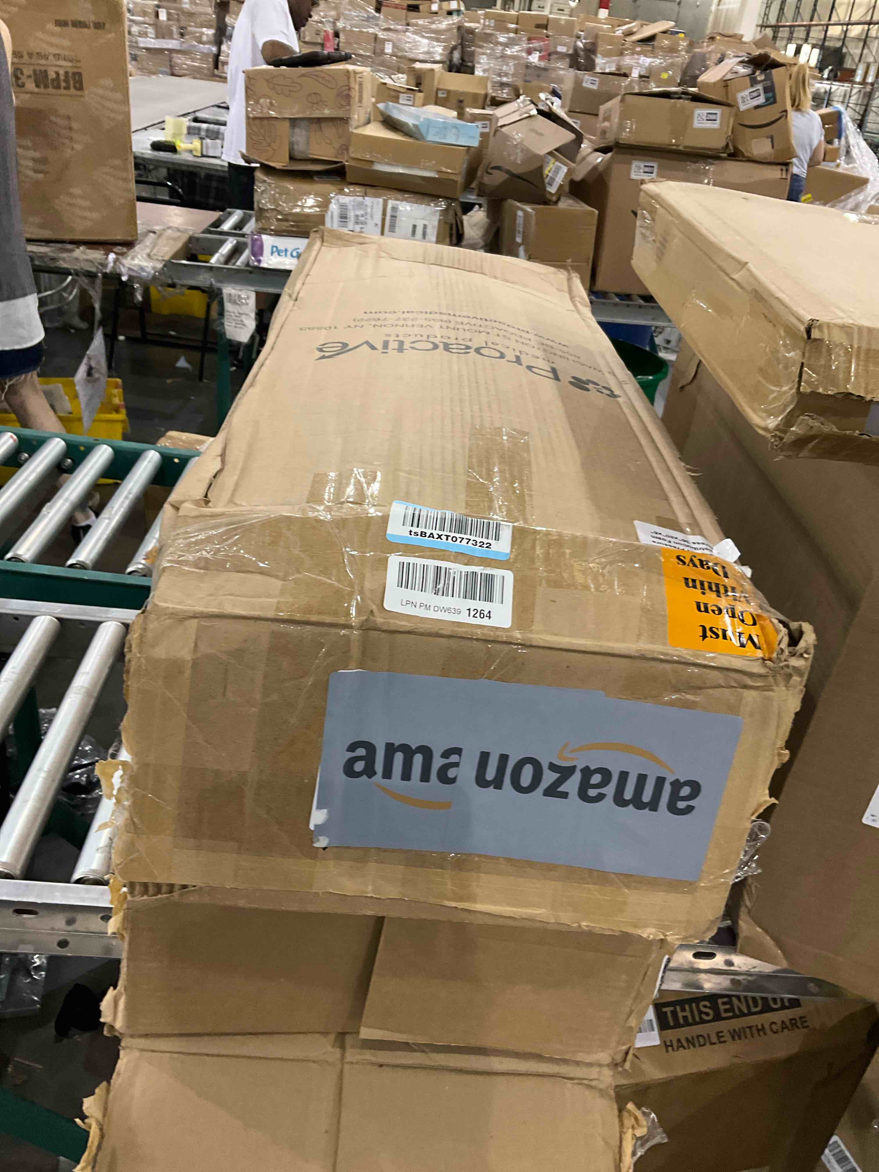 https://s3.amazonaws.com/lotting-images-prod/bidfta/GRA2312963_1748951273681.jpeg