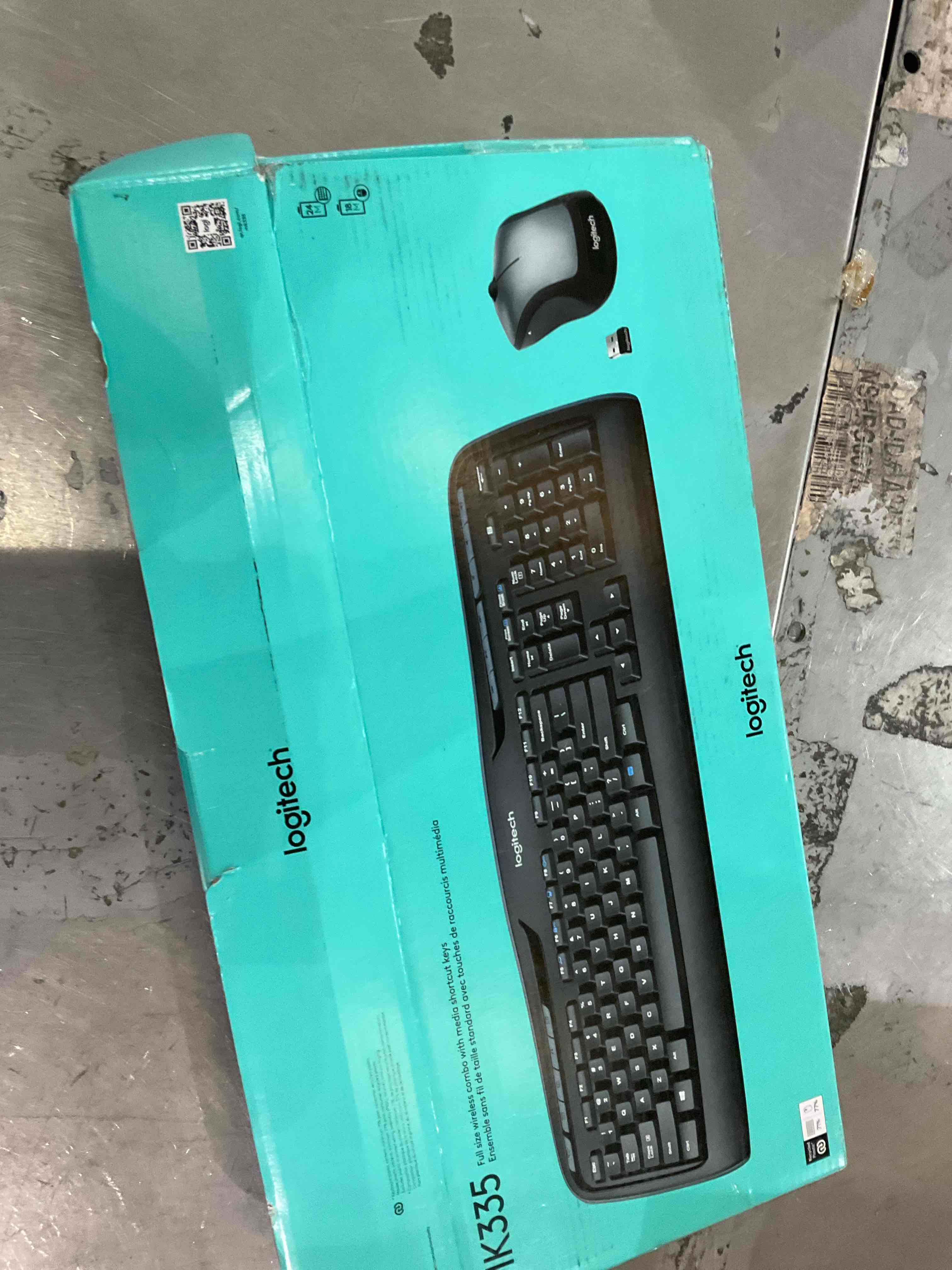 https://s3.amazonaws.com/lotting-images-prod/bidfta/GRA2314251_1748458055352.jpeg