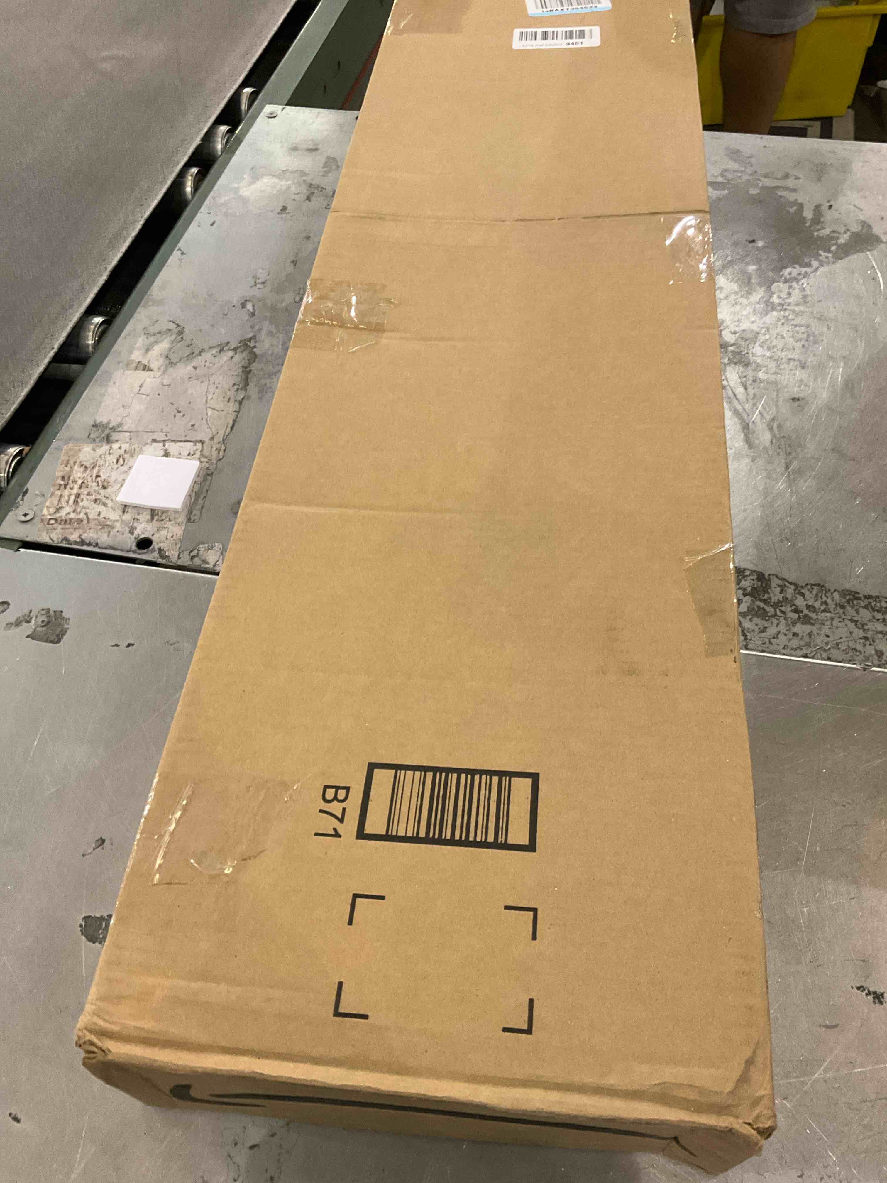https://s3.amazonaws.com/lotting-images-prod/bidfta/GRA2314624_1748529249453.jpeg
