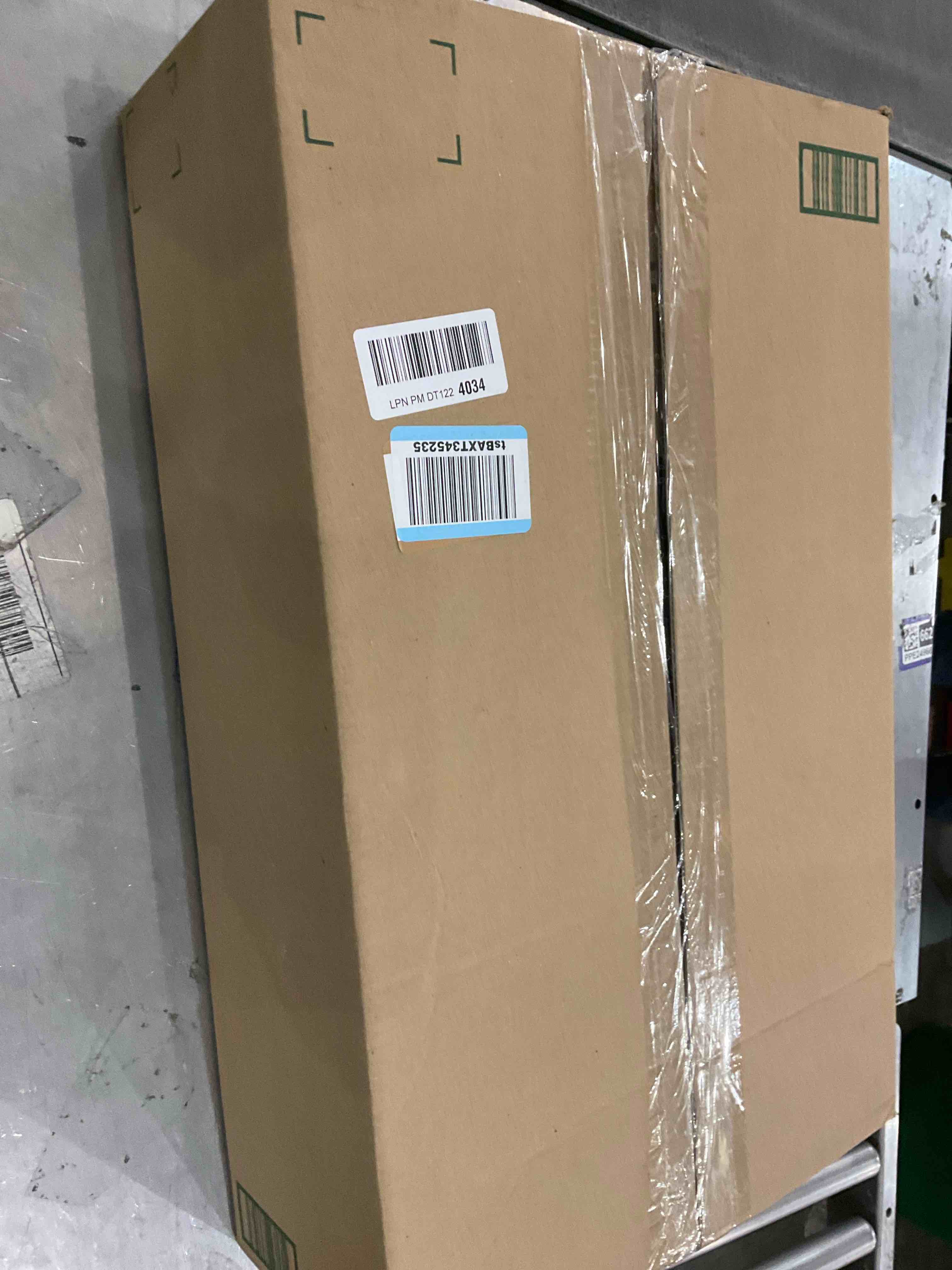 https://s3.amazonaws.com/lotting-images-prod/bidfta/GRA2314741_1748864903434.jpeg