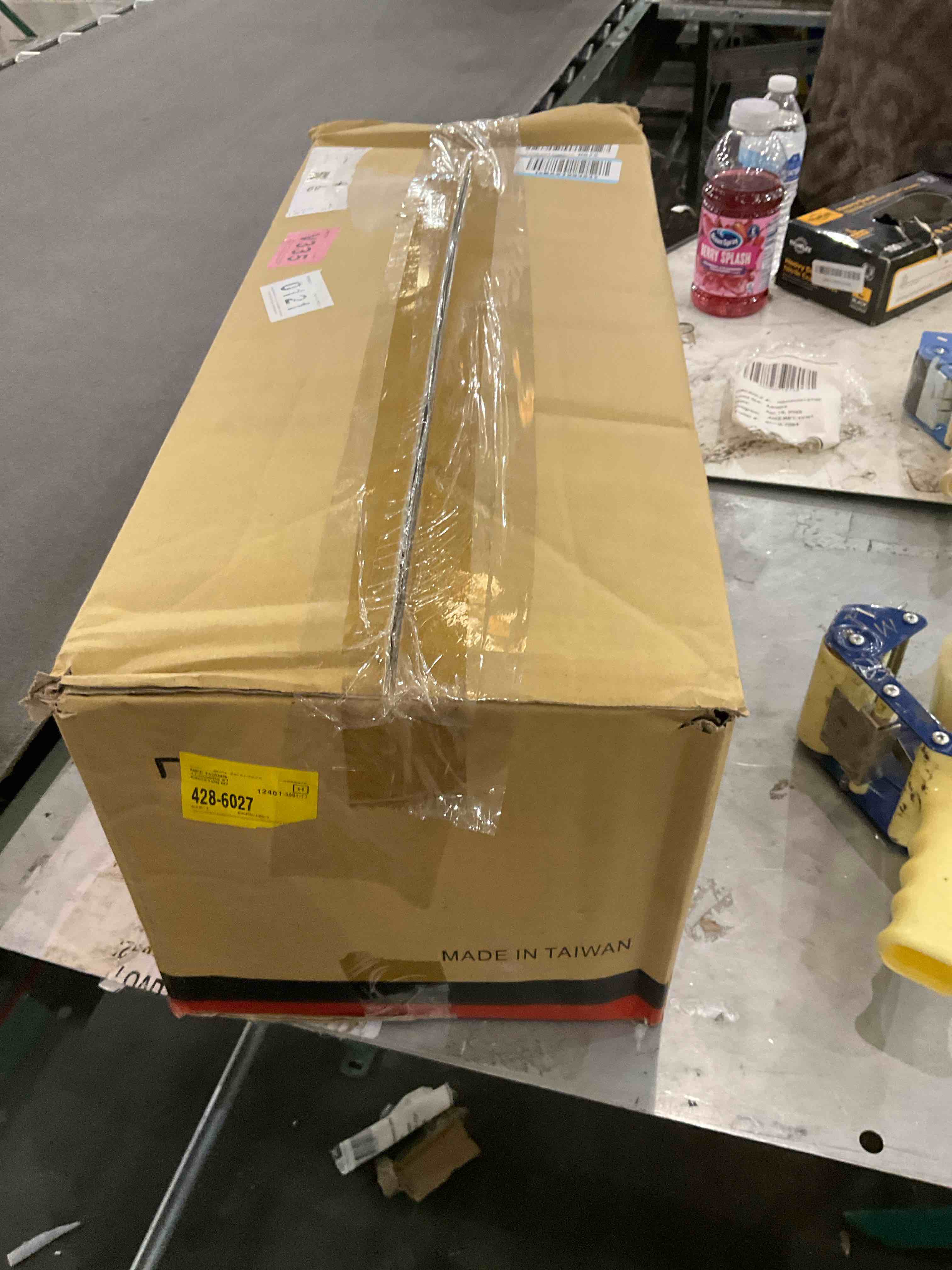 https://s3.amazonaws.com/lotting-images-prod/bidfta/GRA2314766_1748528292712.jpeg