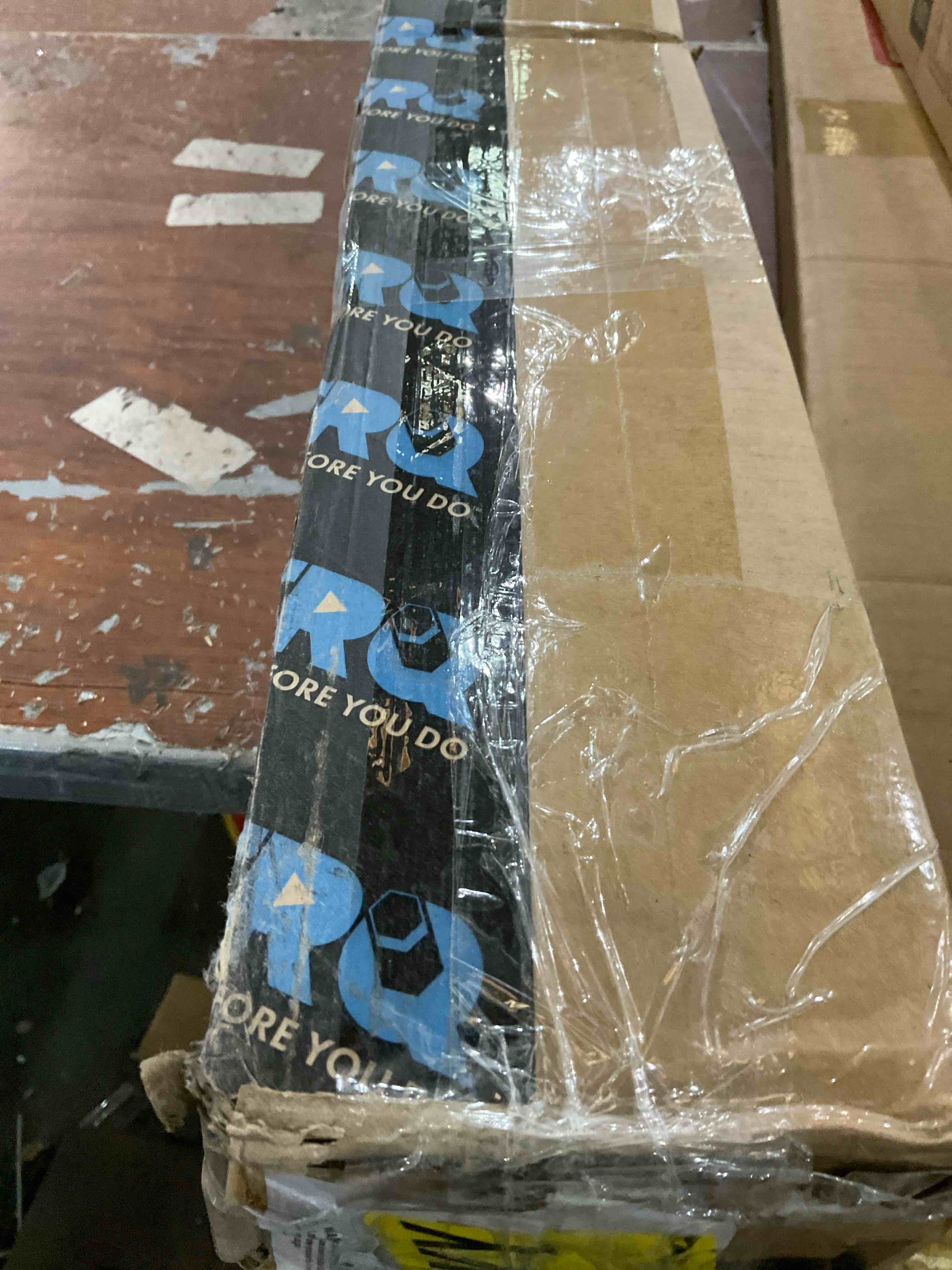 https://s3.amazonaws.com/lotting-images-prod/bidfta/GRA2314991_1748538516969.jpeg