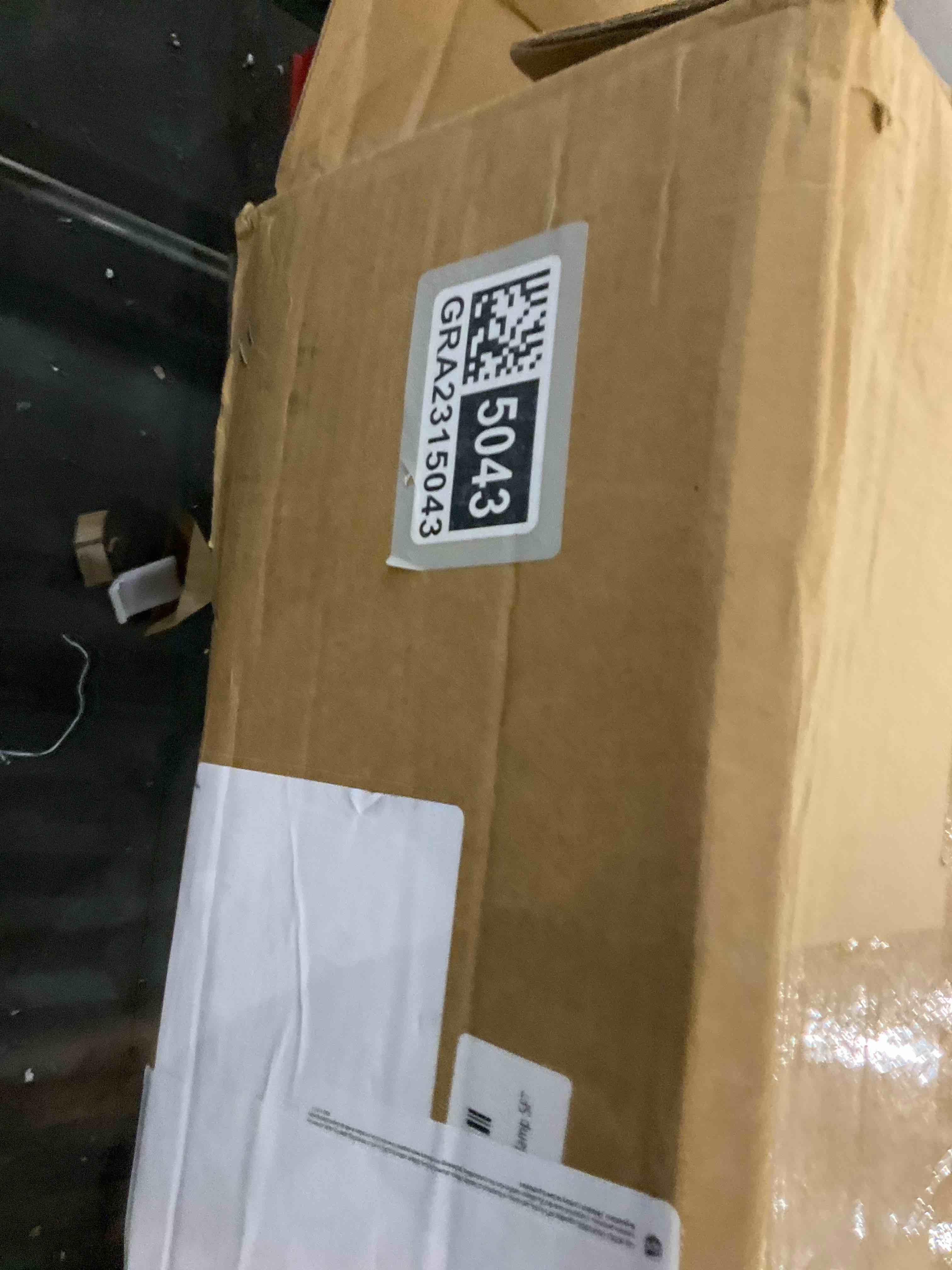 https://s3.amazonaws.com/lotting-images-prod/bidfta/GRA2315043_1748538288669.jpeg