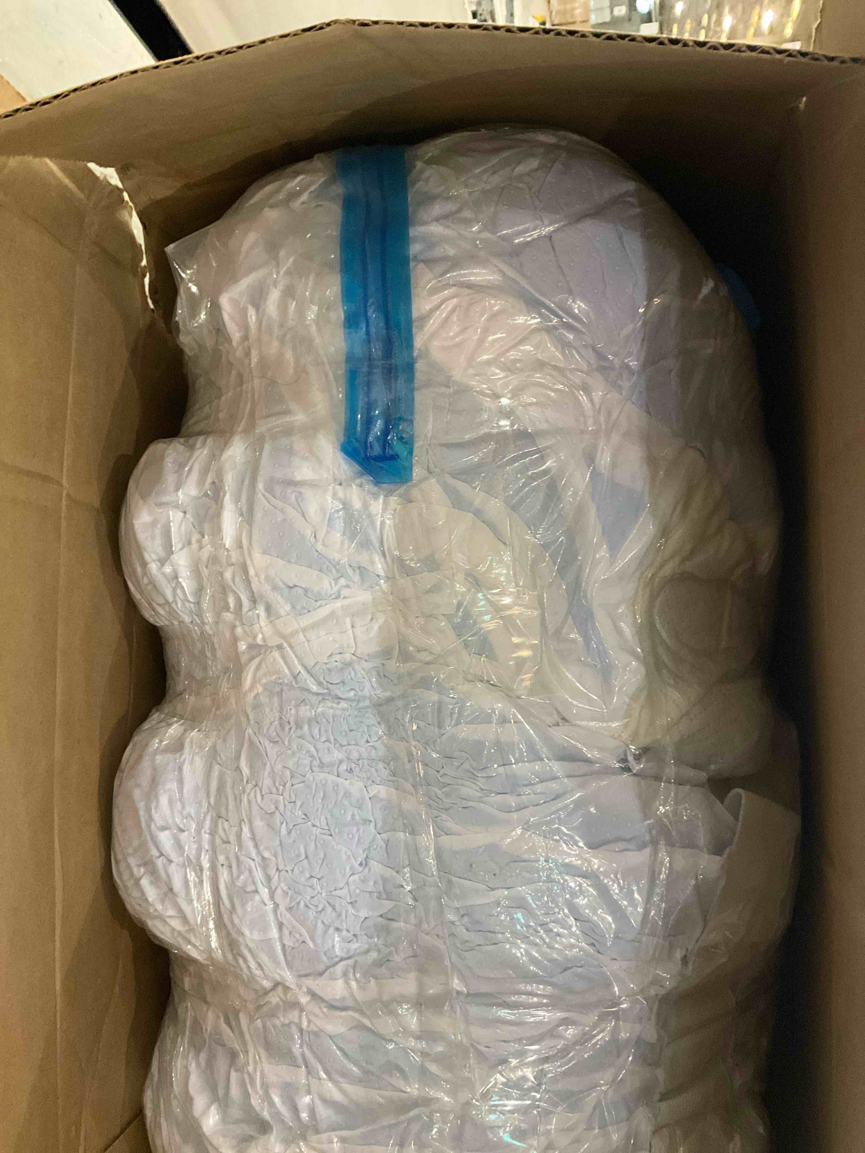 https://s3.amazonaws.com/lotting-images-prod/bidfta/GRA2315113_1748544323131.jpeg