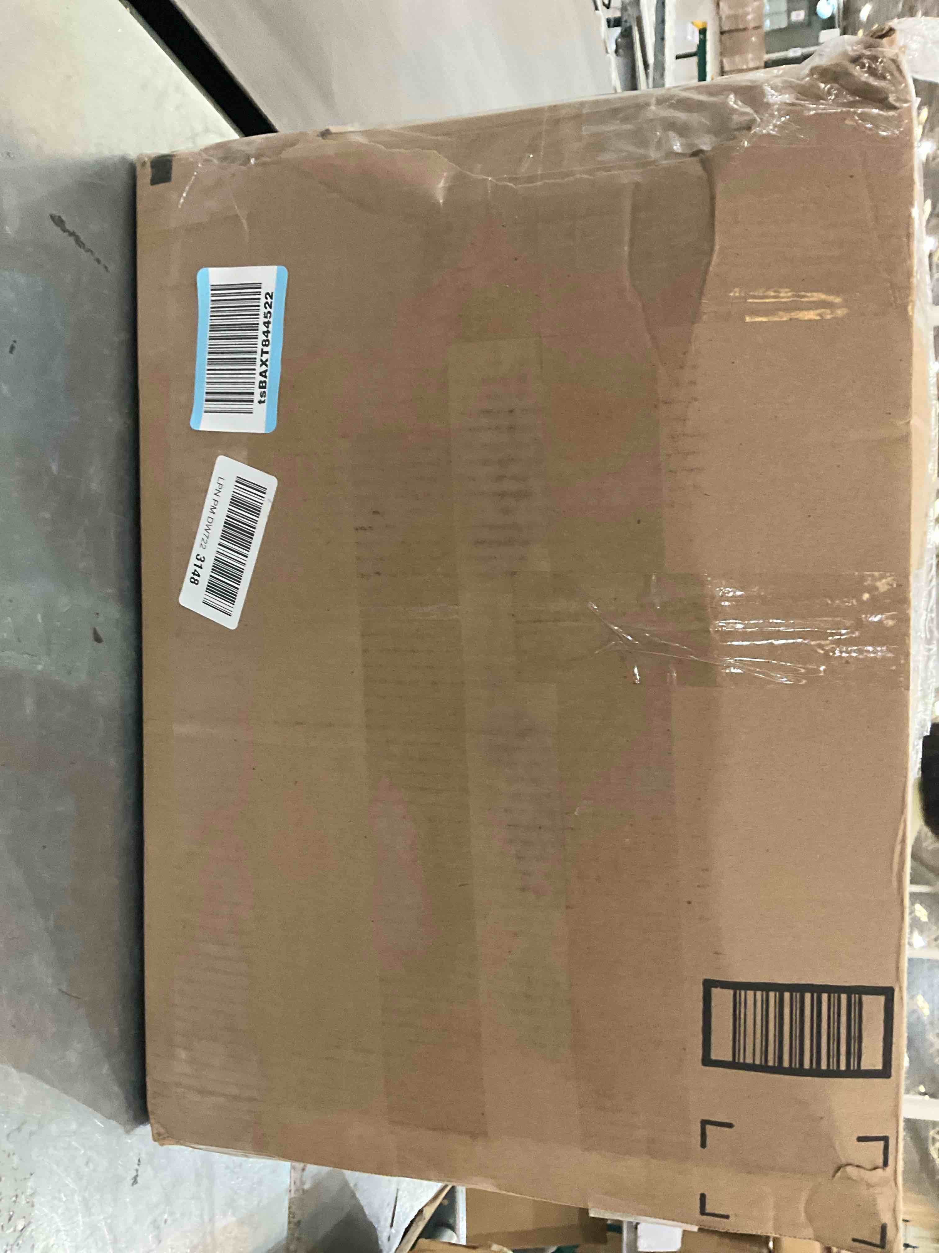 https://s3.amazonaws.com/lotting-images-prod/bidfta/GRA2315113_1748544343589.jpeg