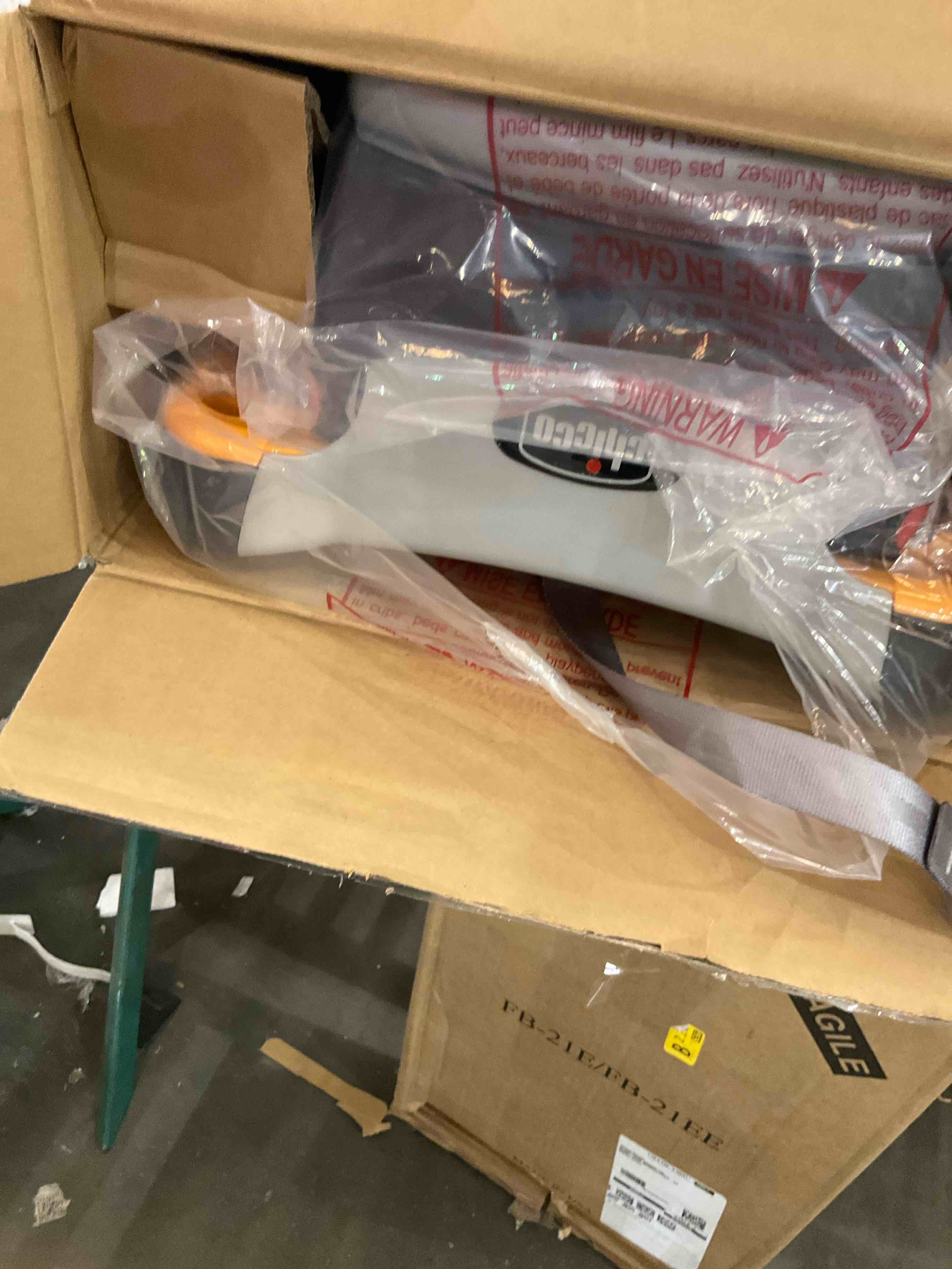https://s3.amazonaws.com/lotting-images-prod/bidfta/GRA2315151_1748542936593.jpeg