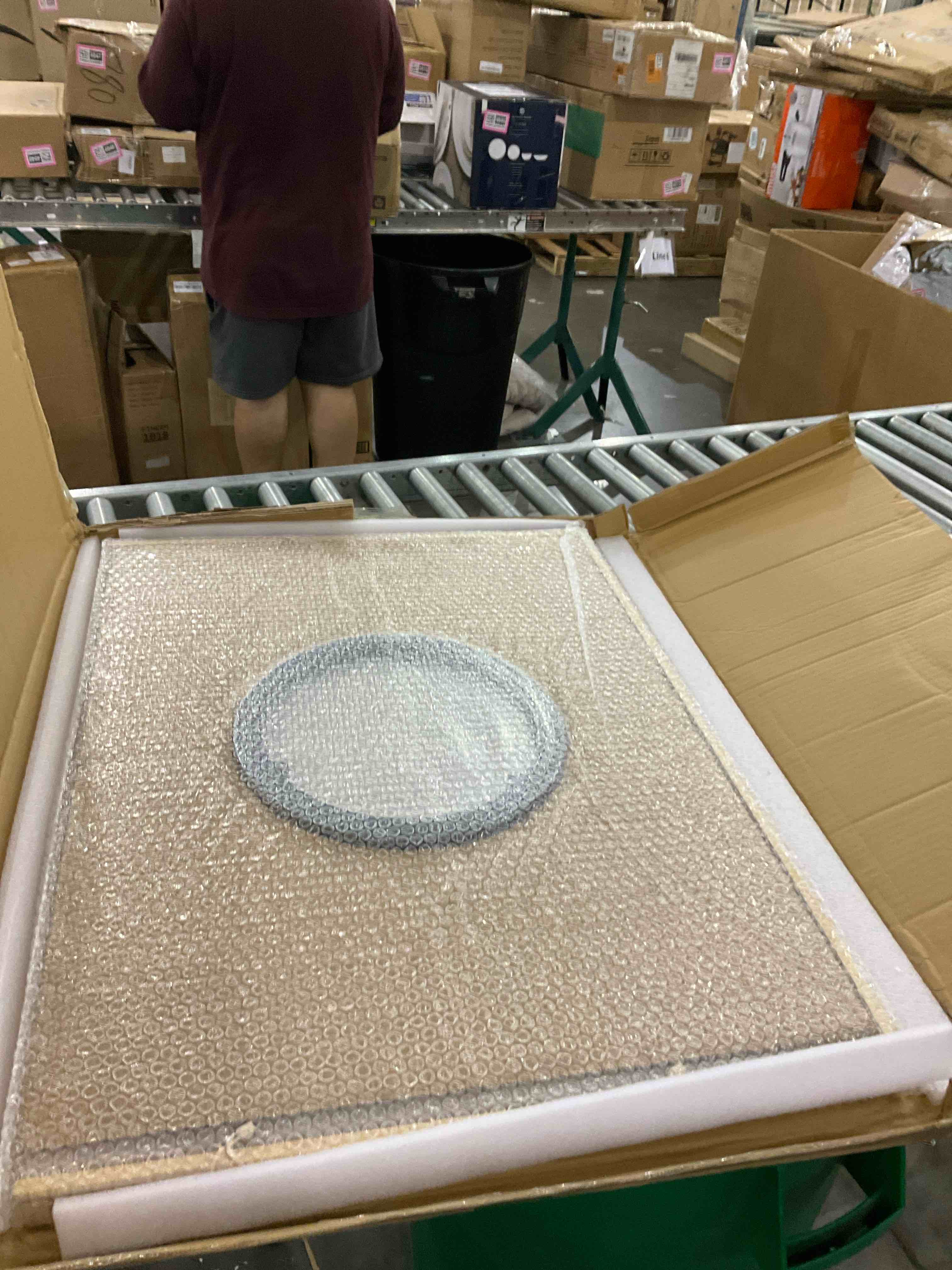 https://s3.amazonaws.com/lotting-images-prod/bidfta/GRA2315316_1748867531034.jpeg