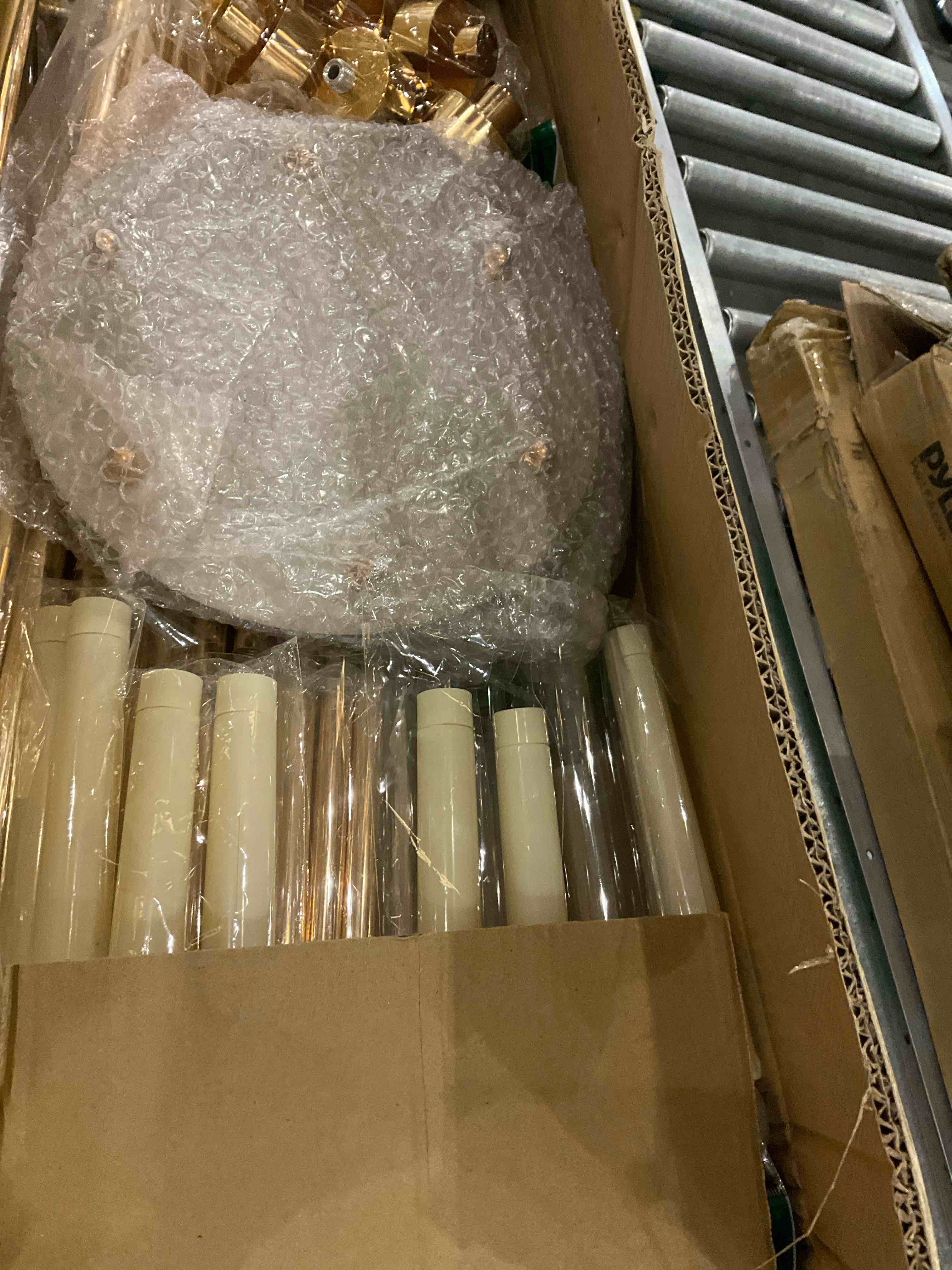 https://s3.amazonaws.com/lotting-images-prod/bidfta/GRA2315320_1748866966640.jpeg