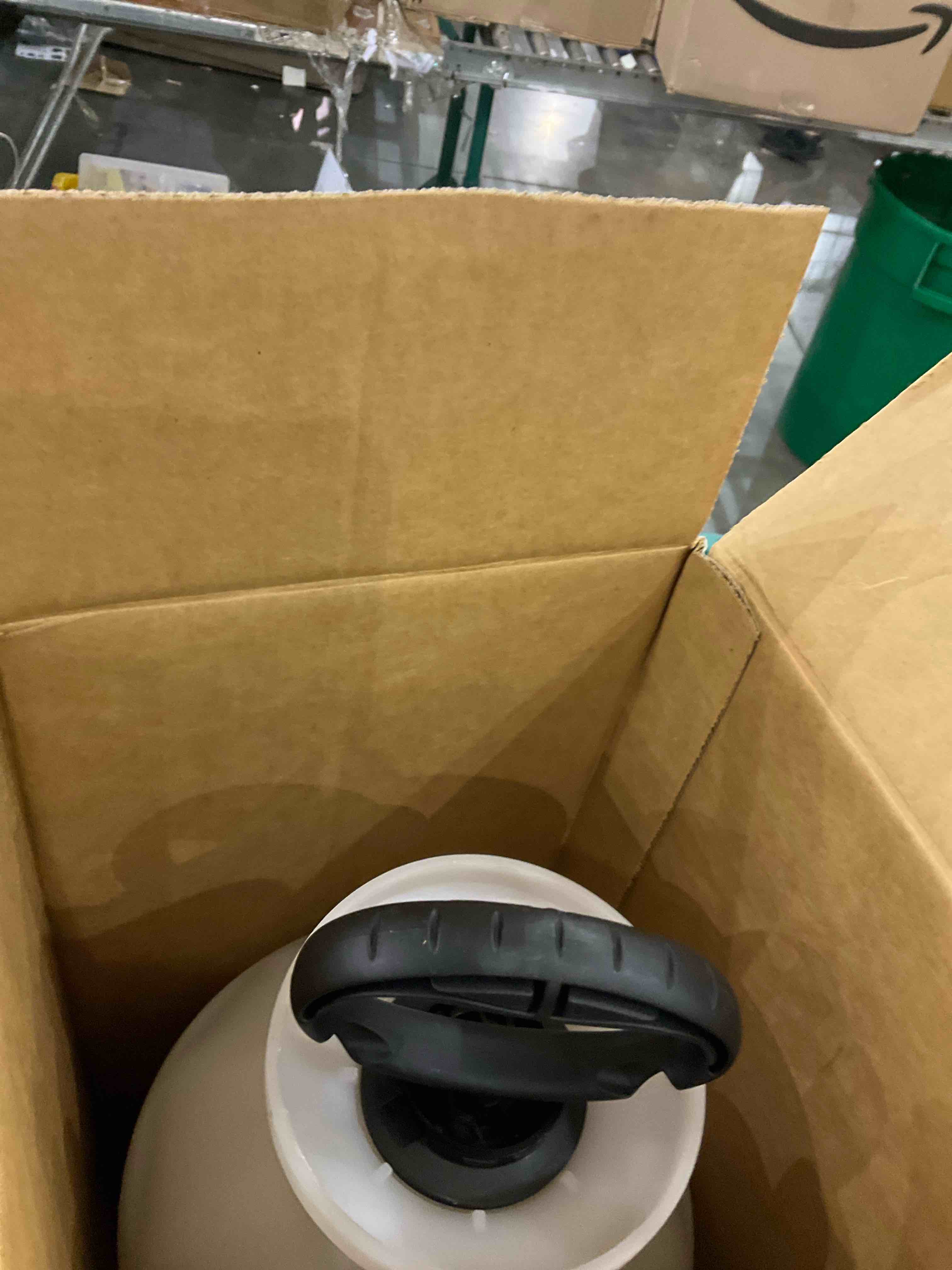 https://s3.amazonaws.com/lotting-images-prod/bidfta/GRA2315599_1748891466147.jpeg