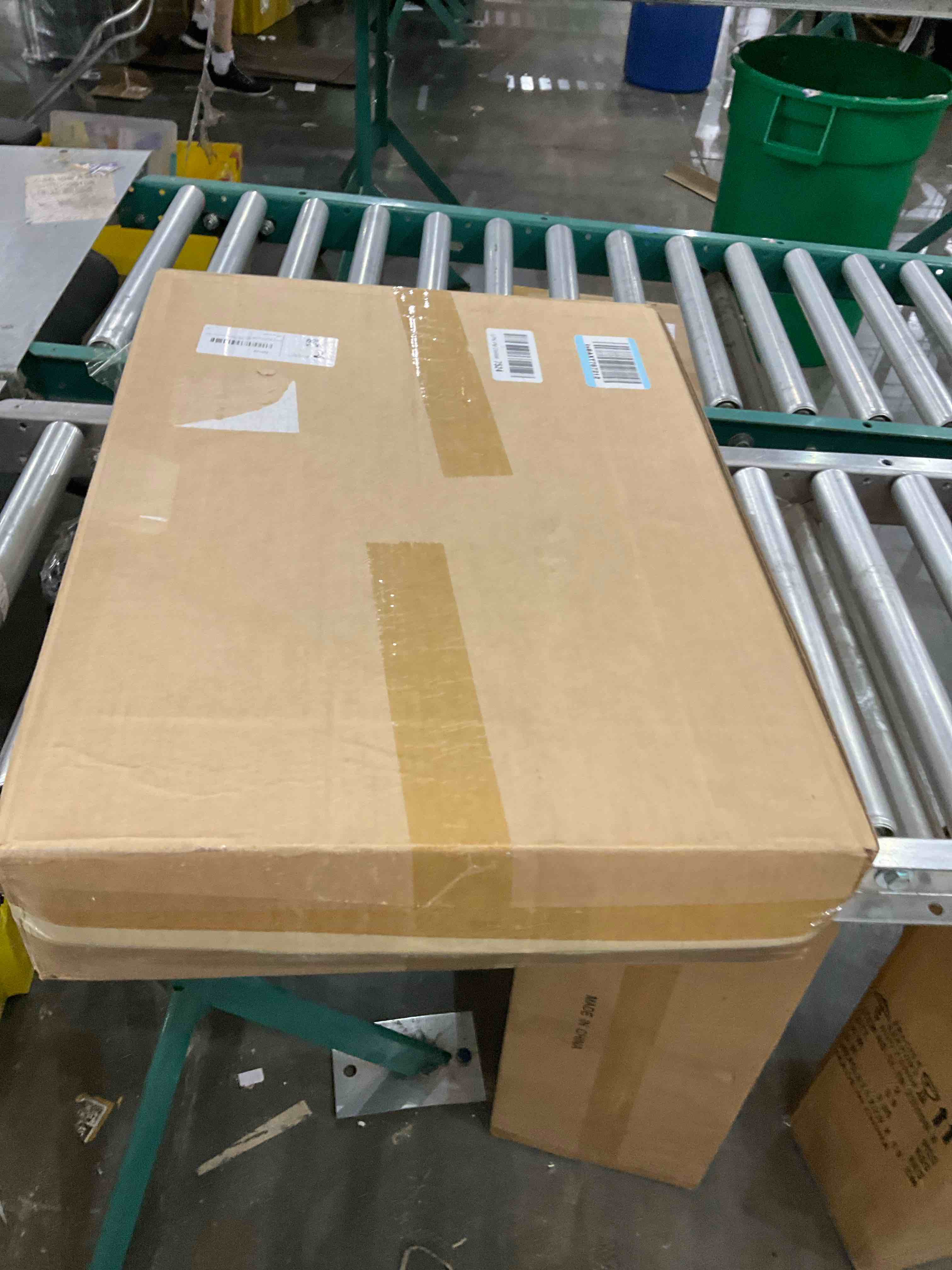 https://s3.amazonaws.com/lotting-images-prod/bidfta/GRA2315638_1748889543860.jpeg