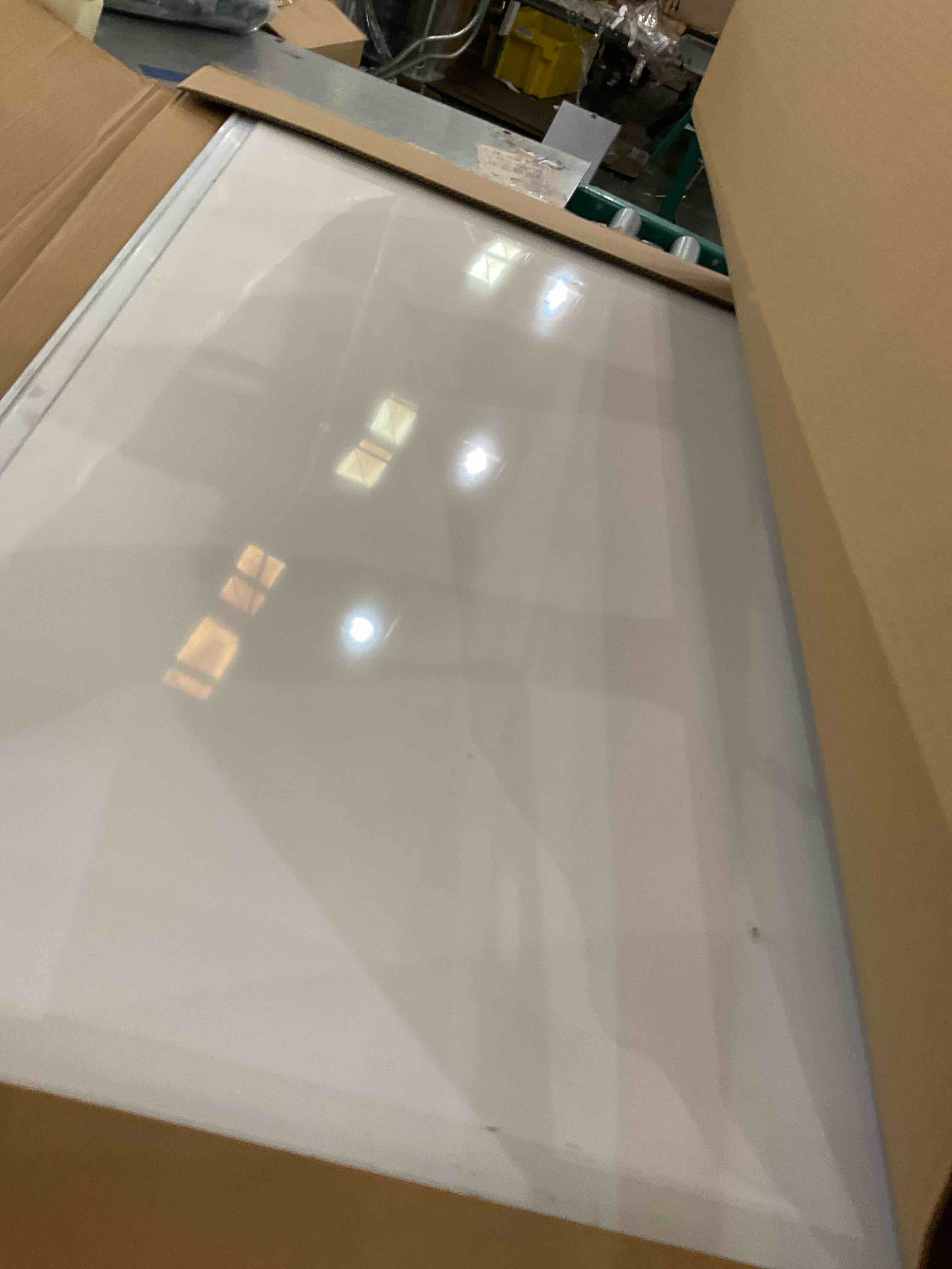 https://s3.amazonaws.com/lotting-images-prod/bidfta/GRA2315644_1748888987077.jpeg