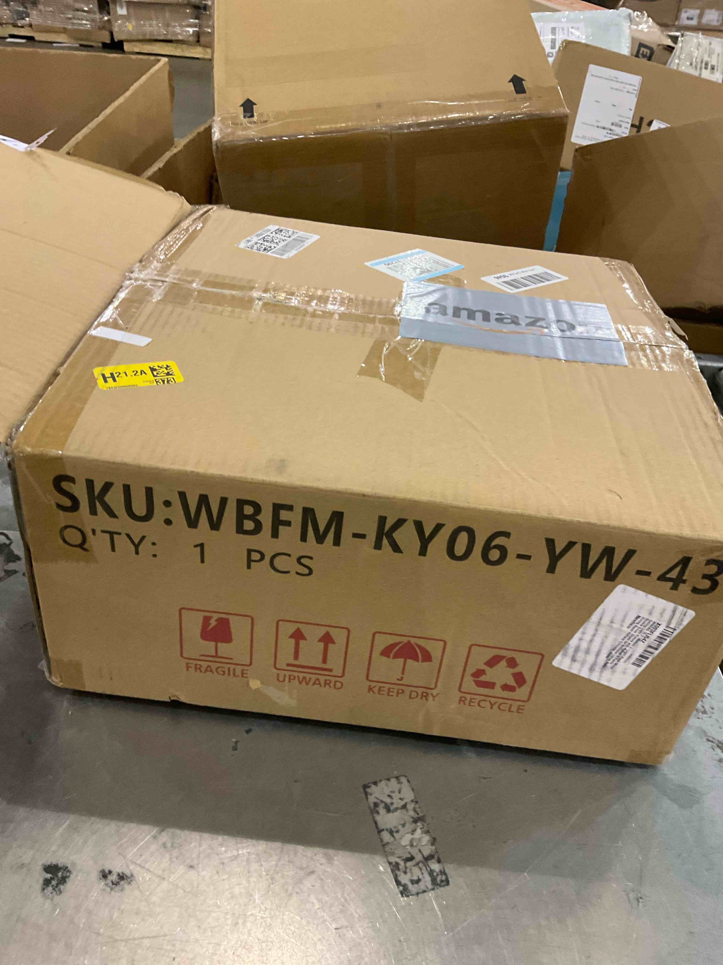 https://s3.amazonaws.com/lotting-images-prod/bidfta/GRA2315858_1748952384986.jpeg
