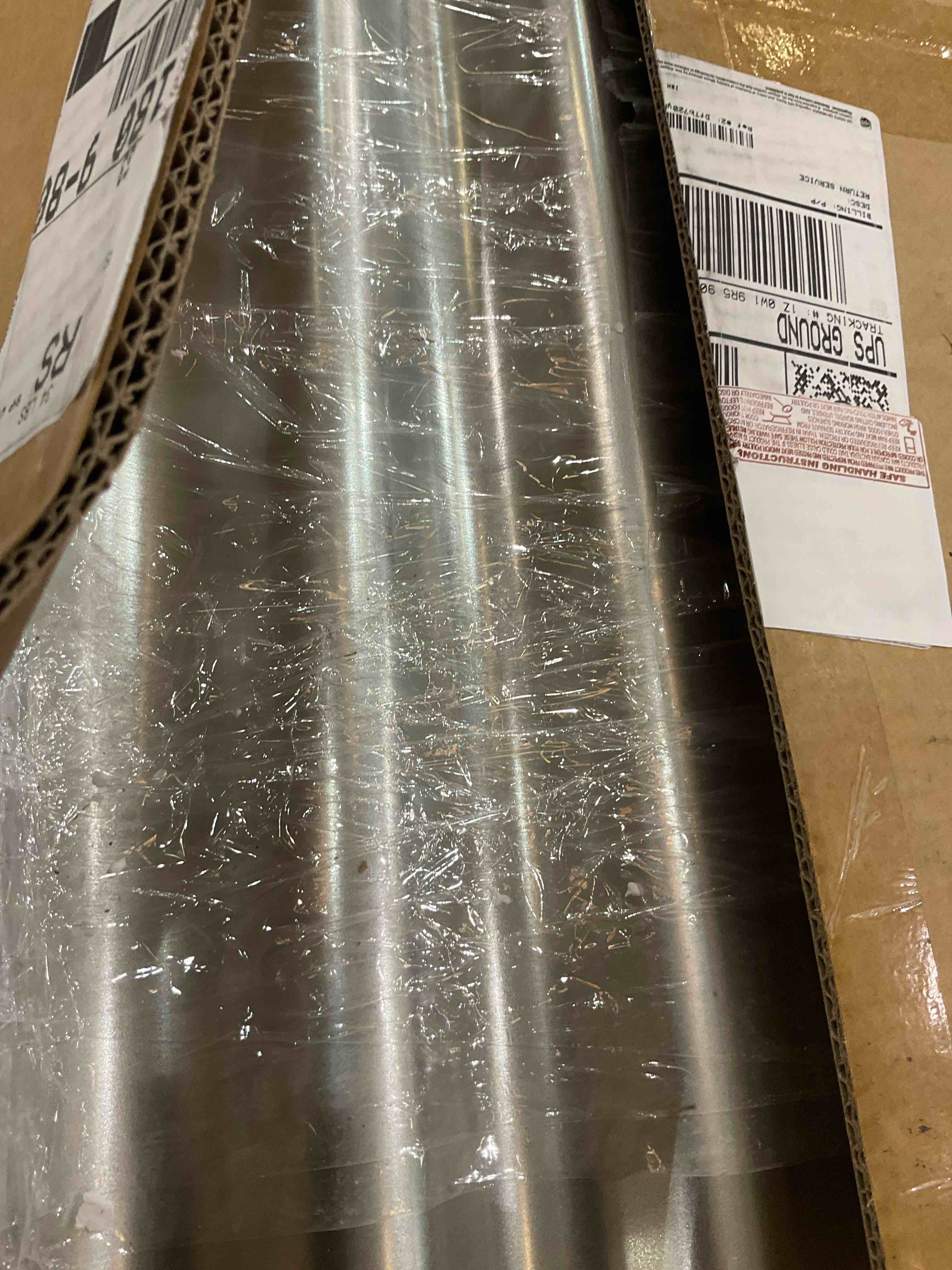 https://s3.amazonaws.com/lotting-images-prod/bidfta/GRA2315902_1748958976623.jpeg