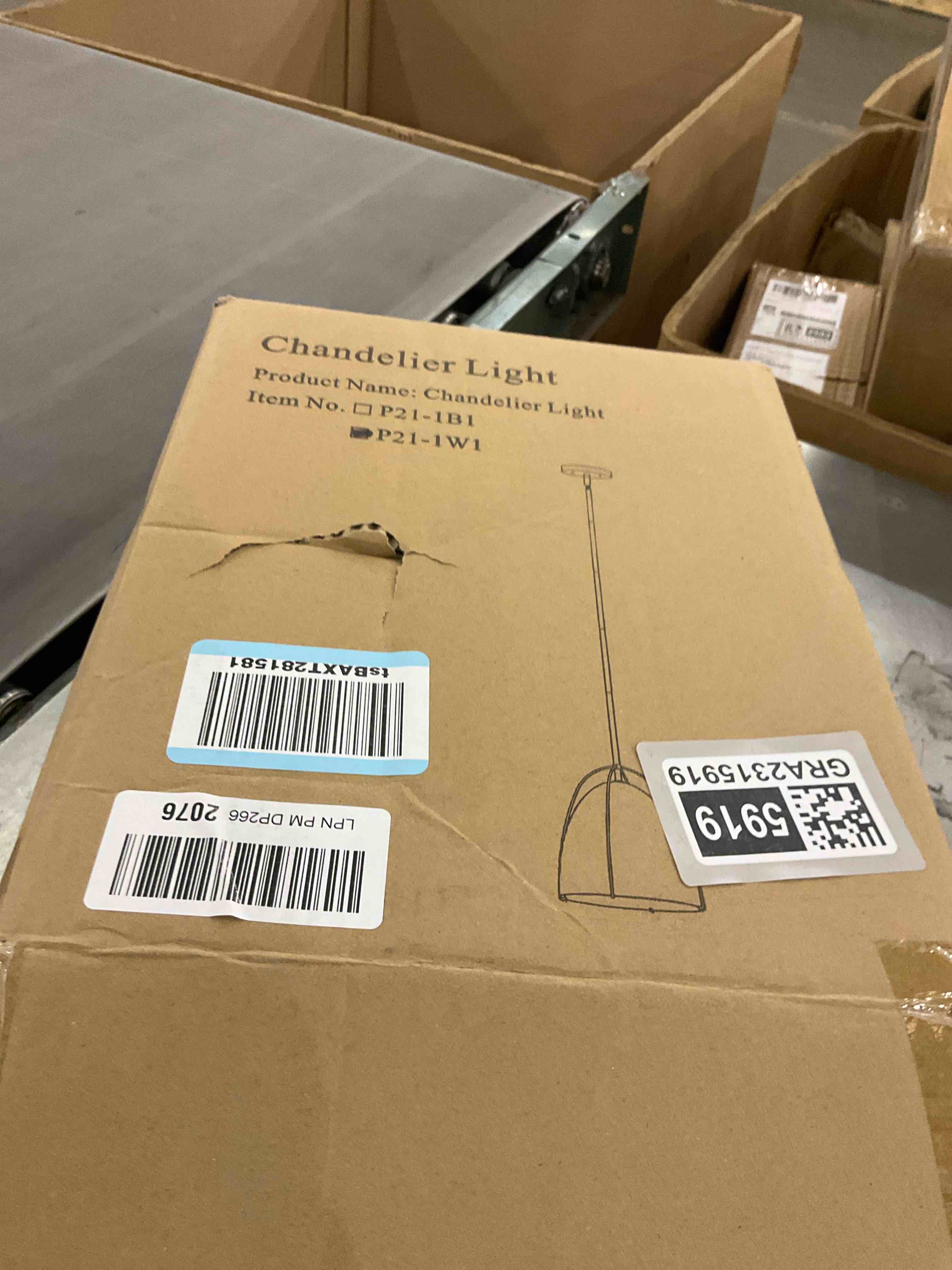 https://s3.amazonaws.com/lotting-images-prod/bidfta/GRA2315919_1748954430672.jpeg