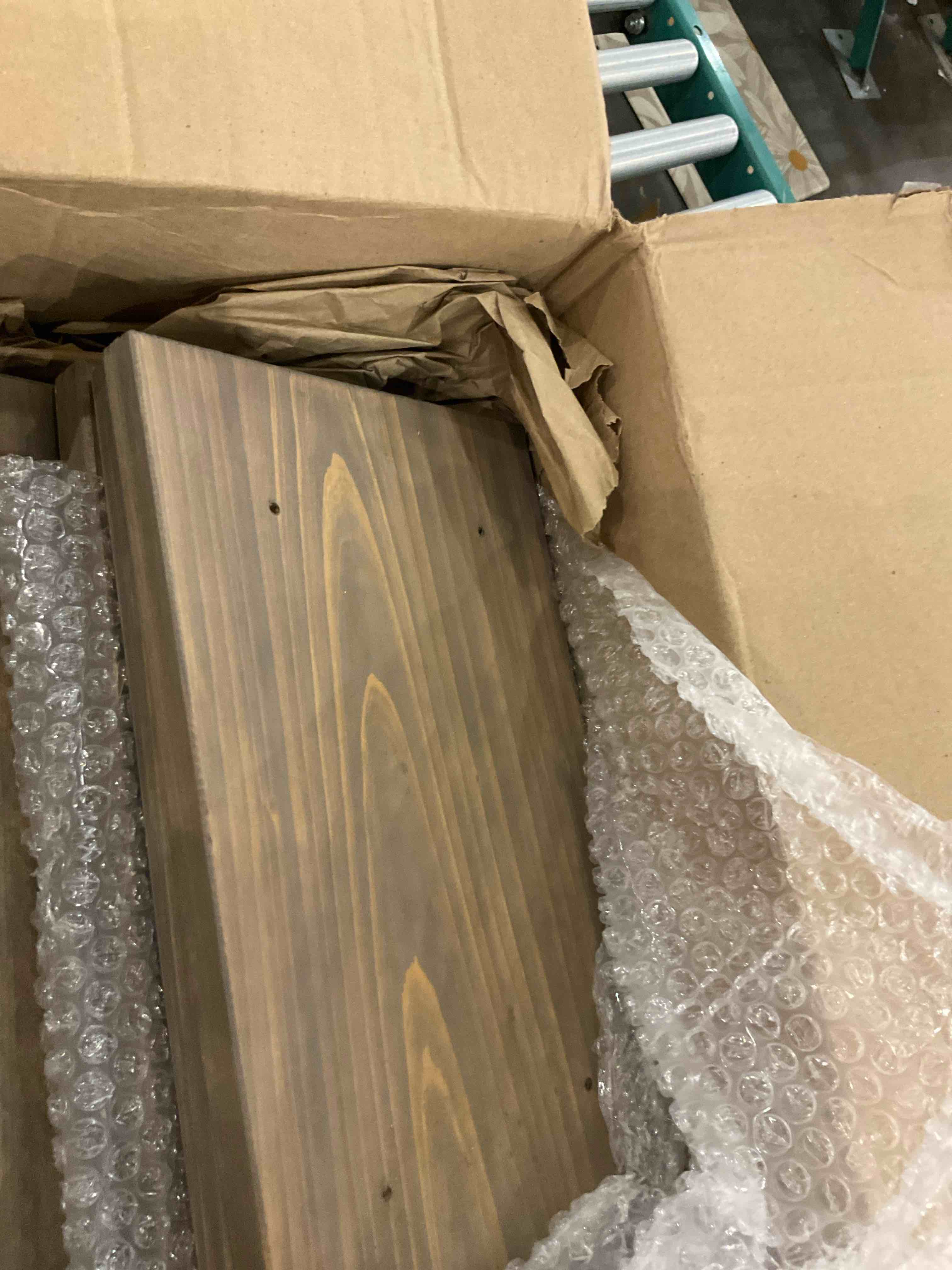 https://s3.amazonaws.com/lotting-images-prod/bidfta/GRA2315929_1748890621614.jpeg