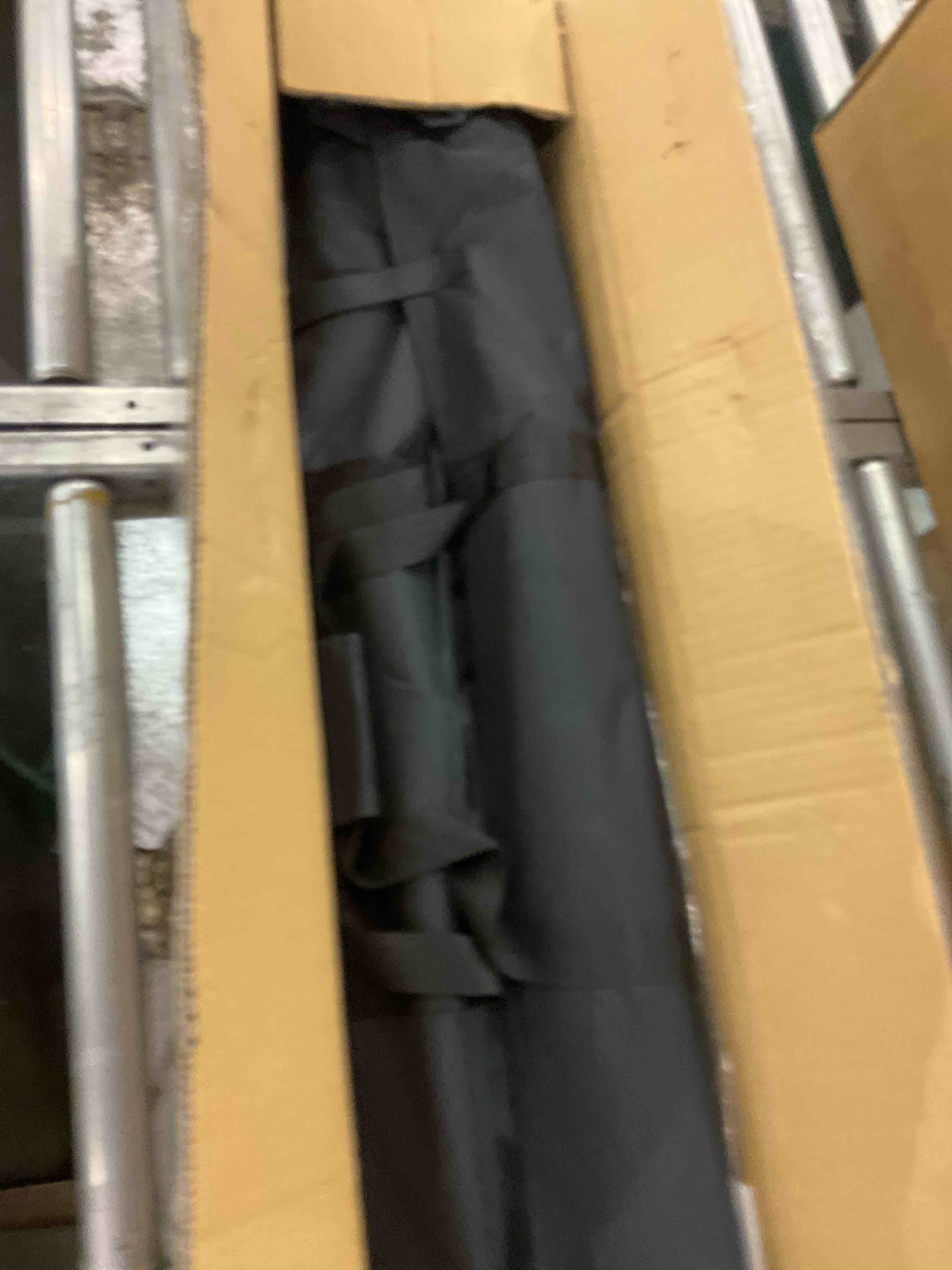 https://s3.amazonaws.com/lotting-images-prod/bidfta/GRA2315990_1748952776747.jpeg