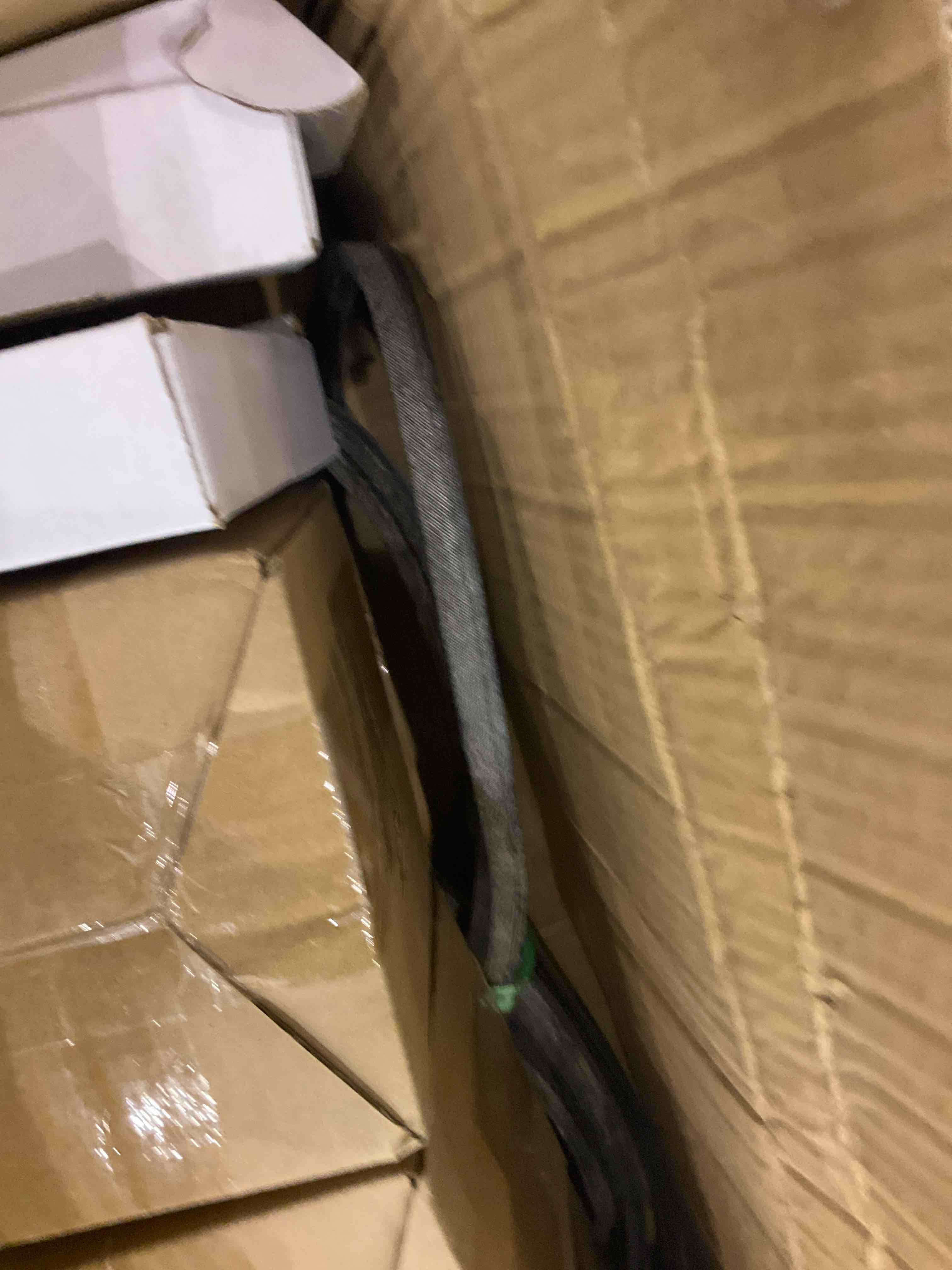 https://s3.amazonaws.com/lotting-images-prod/bidfta/GRA2316161_1748951000380.jpeg