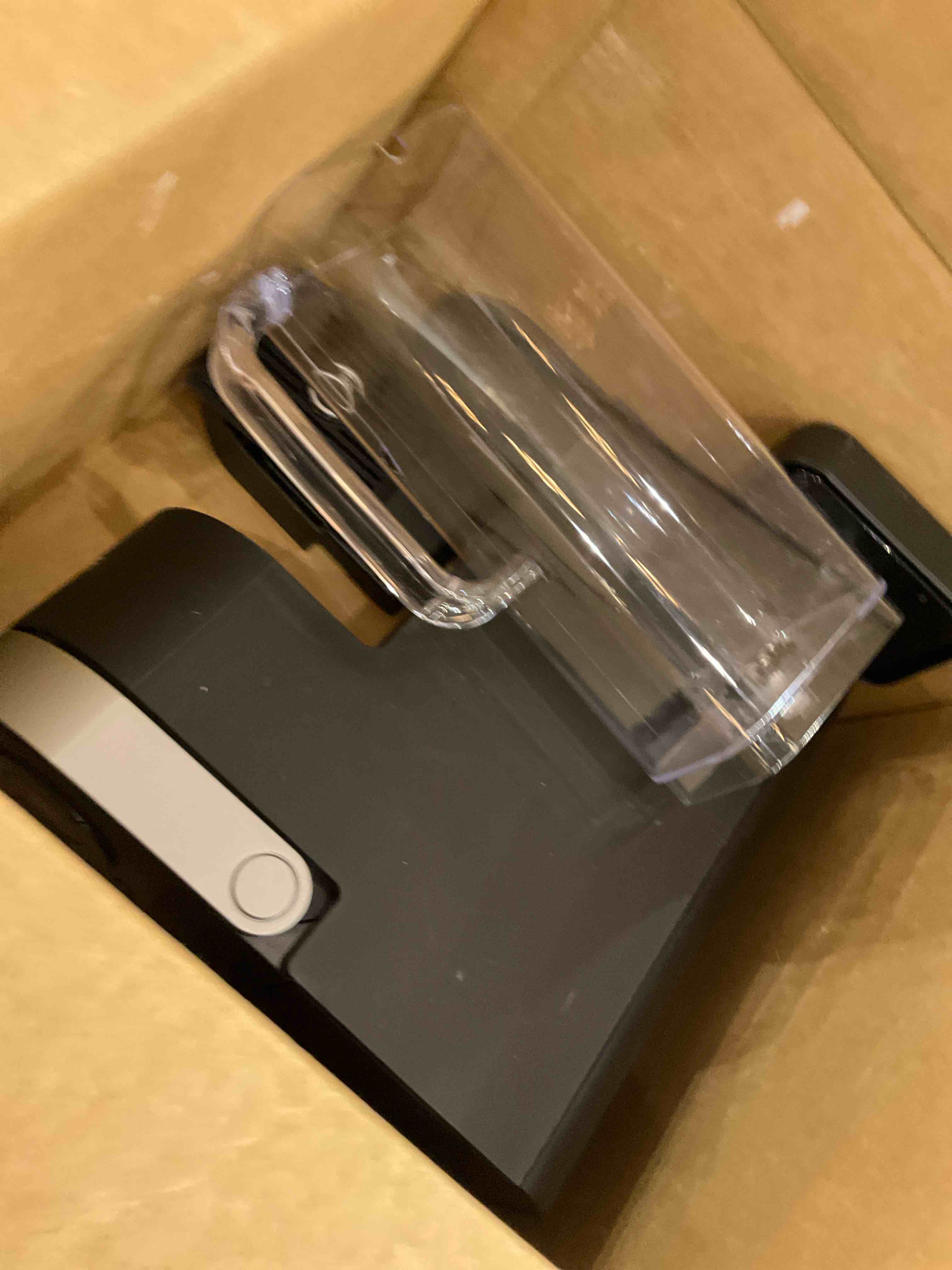 https://s3.amazonaws.com/lotting-images-prod/bidfta/GRA2316334_1748957460858.jpeg