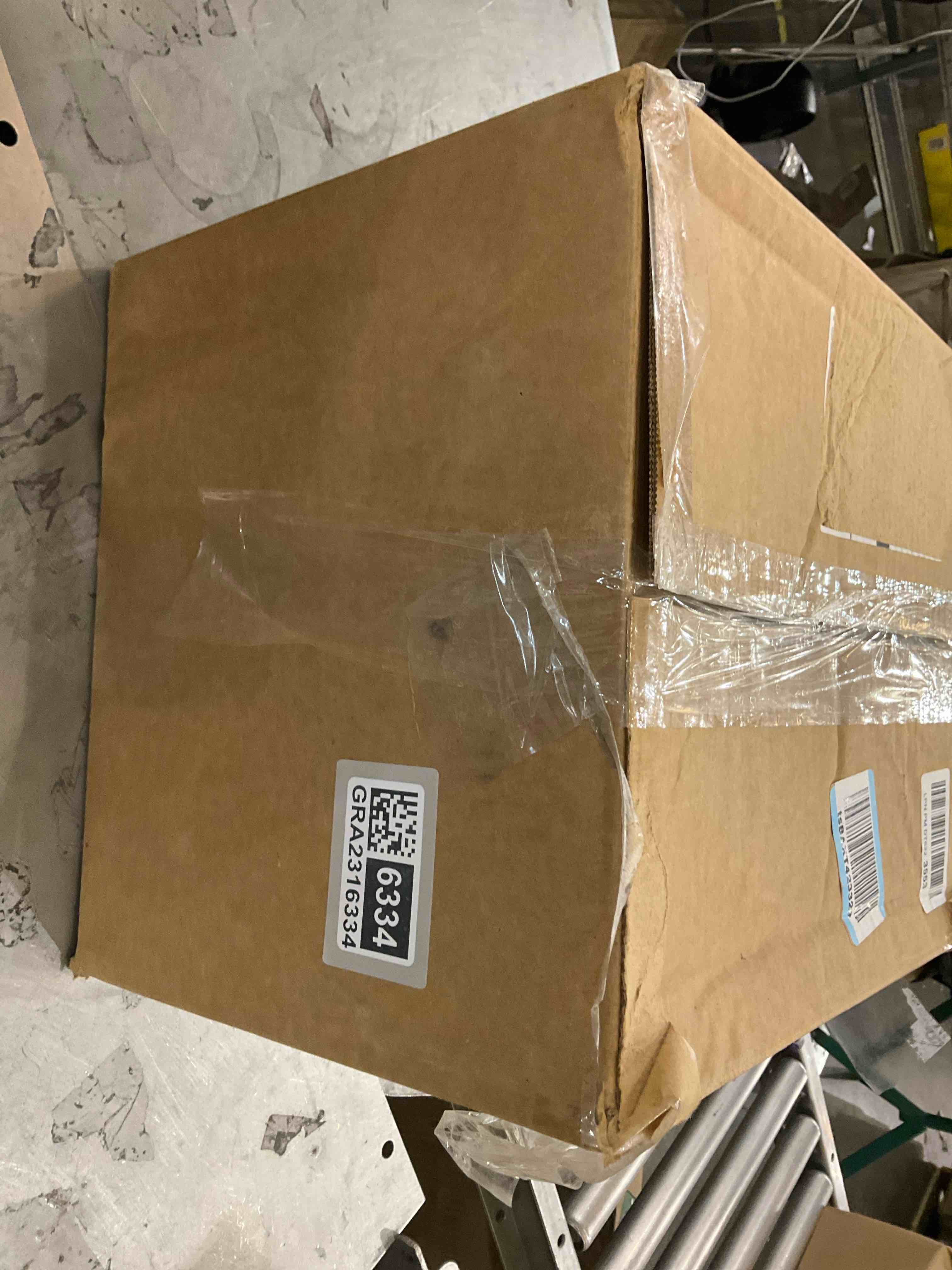 https://s3.amazonaws.com/lotting-images-prod/bidfta/GRA2316334_1748957471614.jpeg