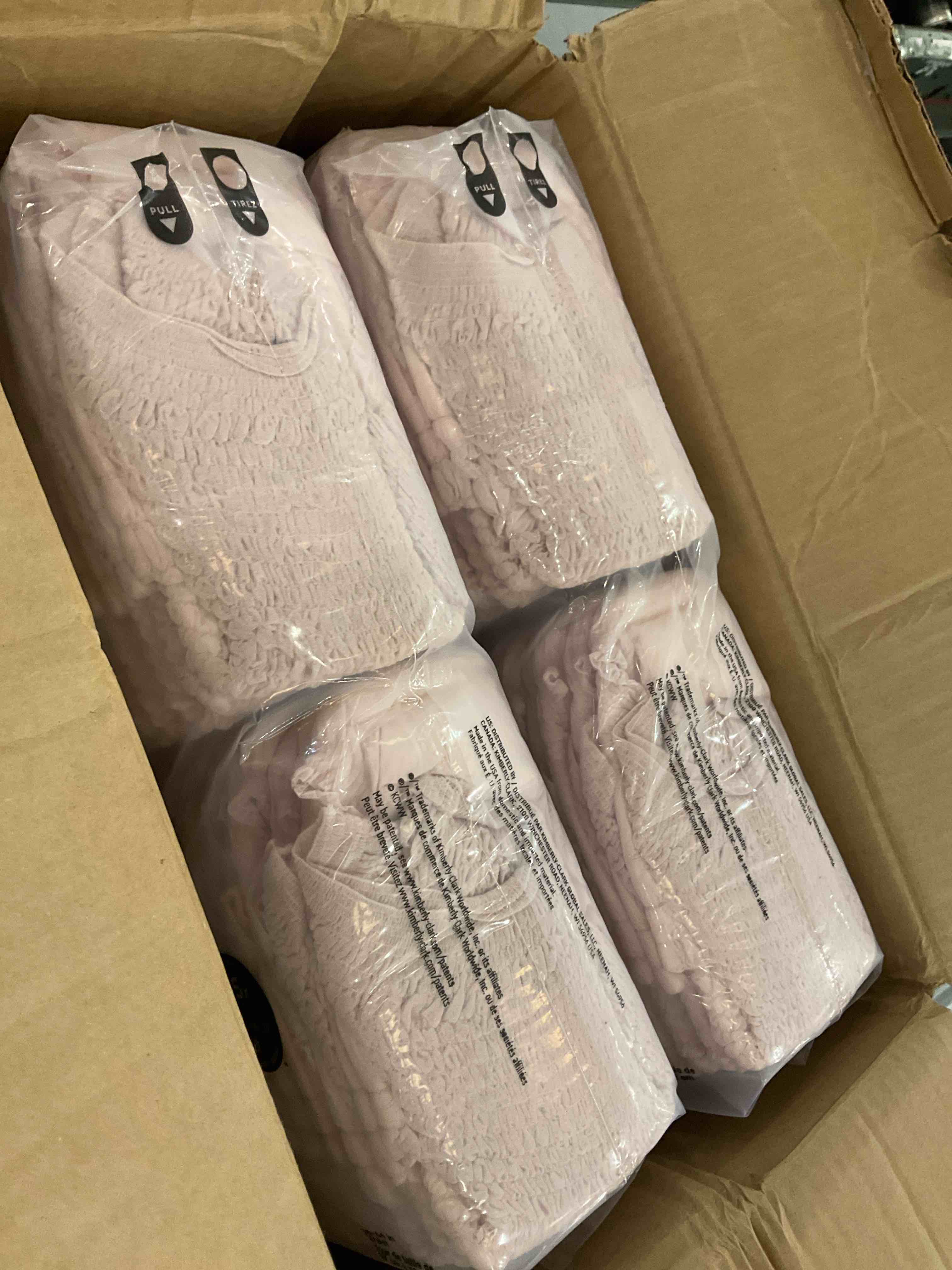 https://s3.amazonaws.com/lotting-images-prod/bidfta/GRA2316521_1748961761874.jpeg