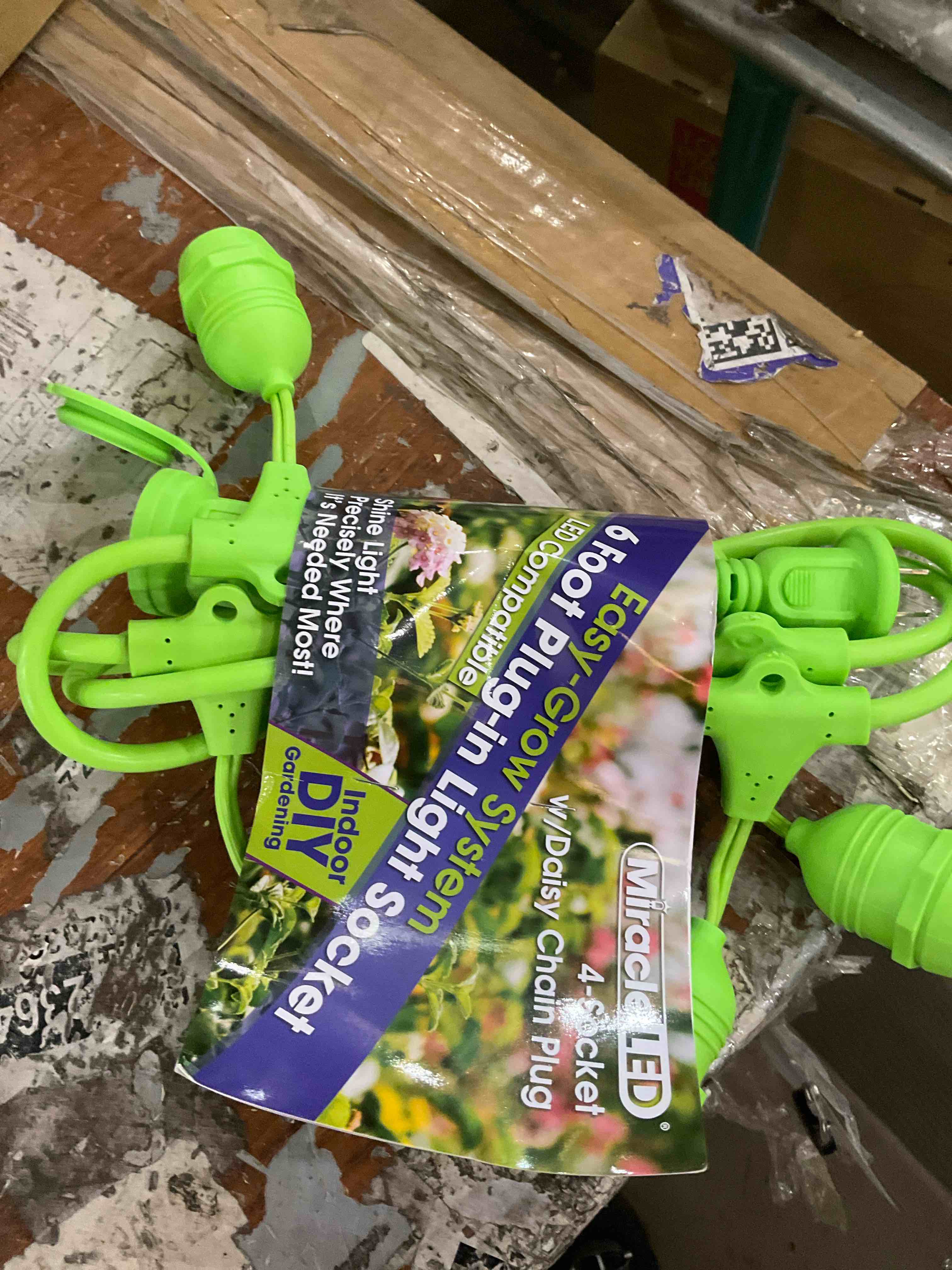 STM605154 4-Socket Grow Plug-In with 6 ft. Expandable