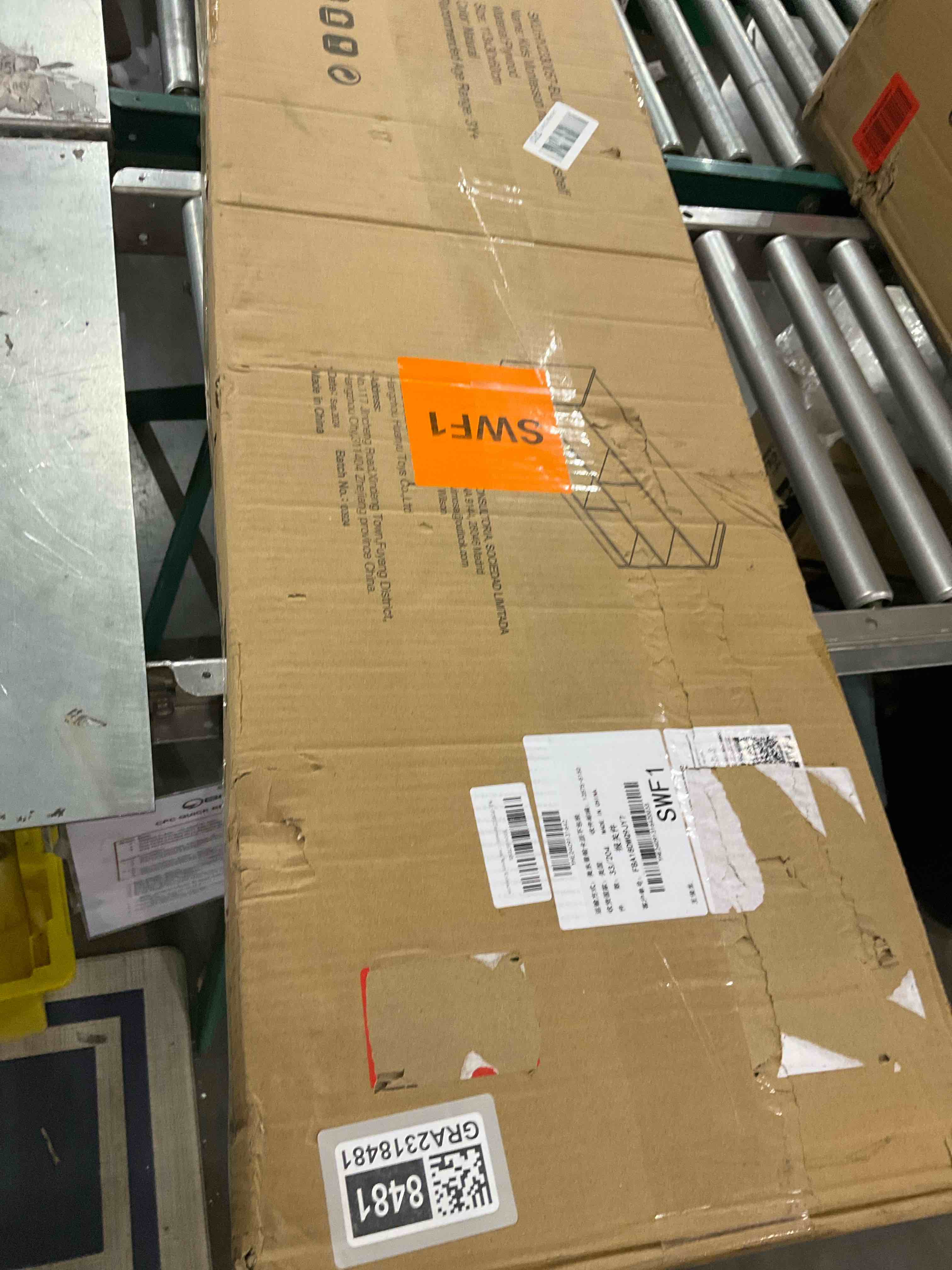 https://s3.amazonaws.com/lotting-images-prod/bidfta/GRA2318481_1748346618775.jpeg