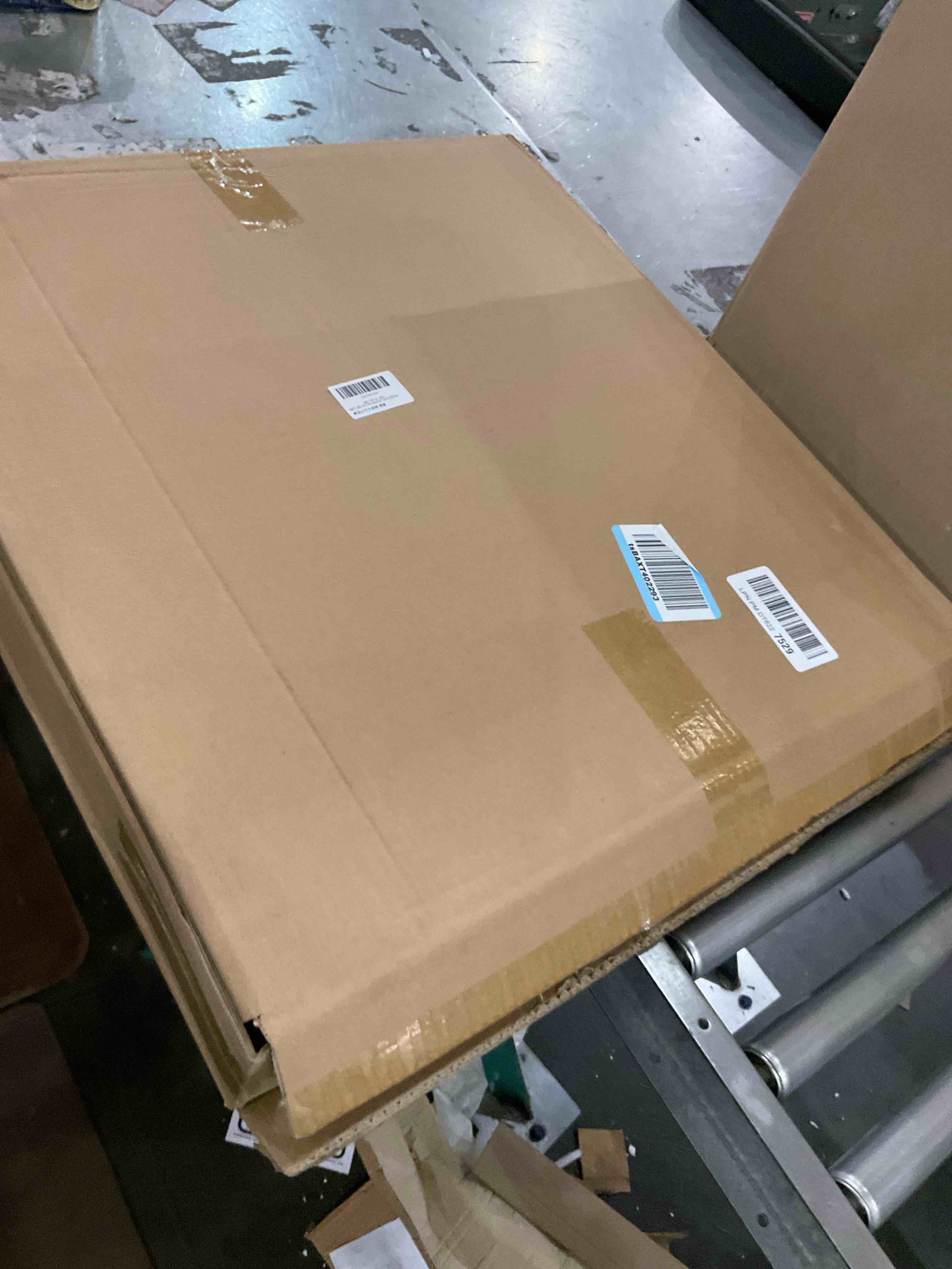 https://s3.amazonaws.com/lotting-images-prod/bidfta/GRA2319589_1748539446861.jpeg