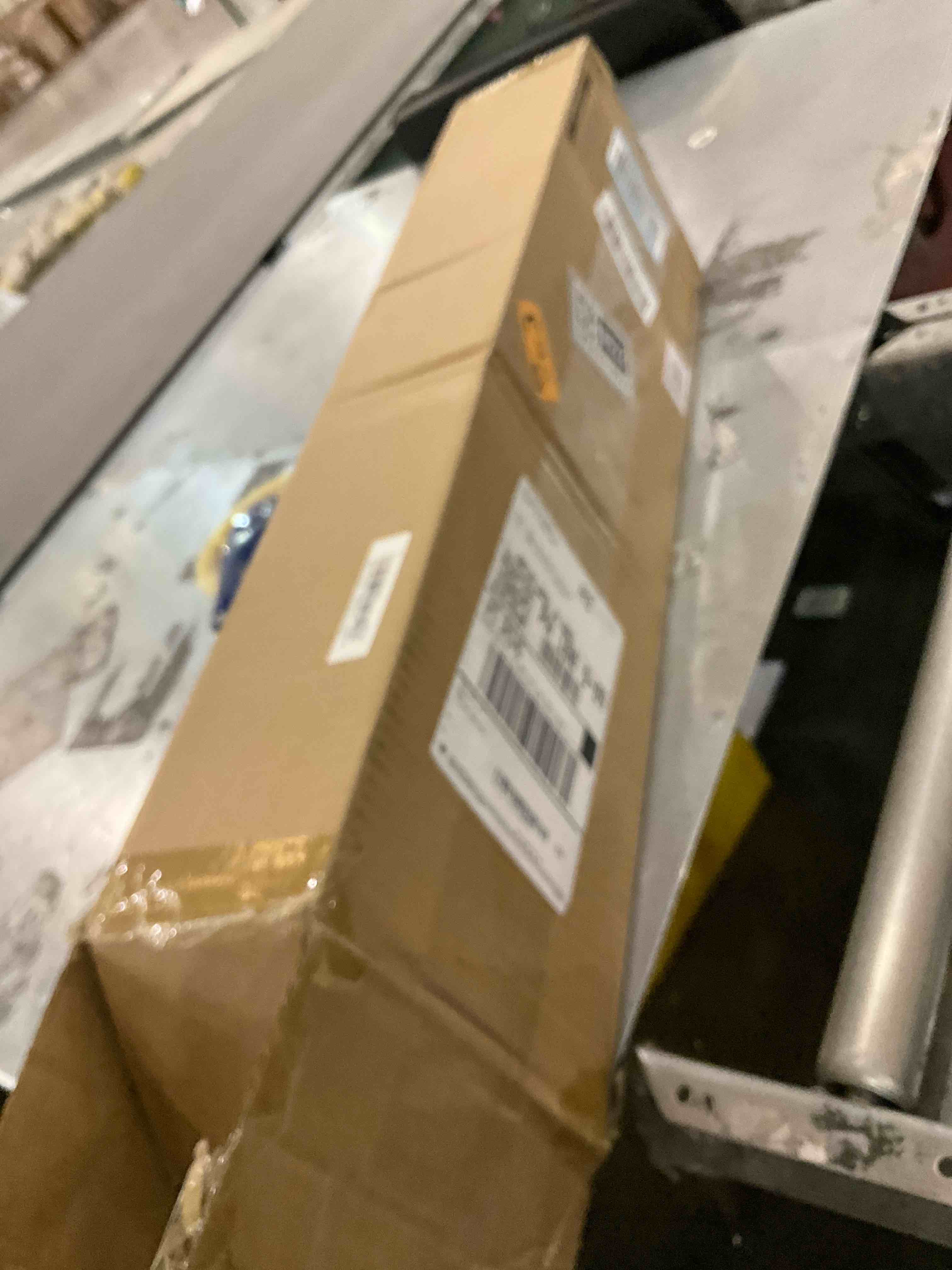 https://s3.amazonaws.com/lotting-images-prod/bidfta/GRA2319622_1748541049304.jpeg