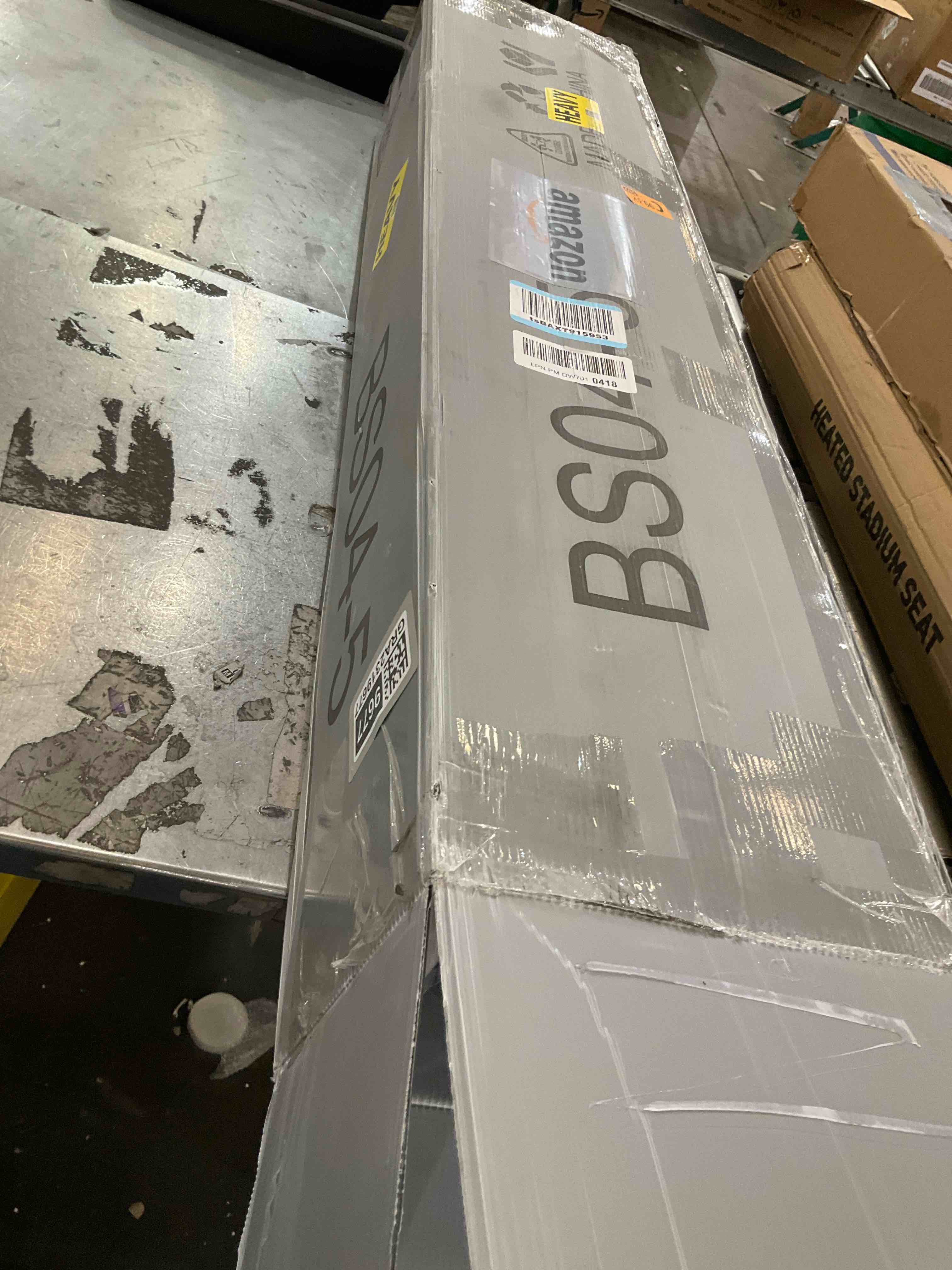 https://s3.amazonaws.com/lotting-images-prod/bidfta/GRA2319677_1748543730898.jpeg