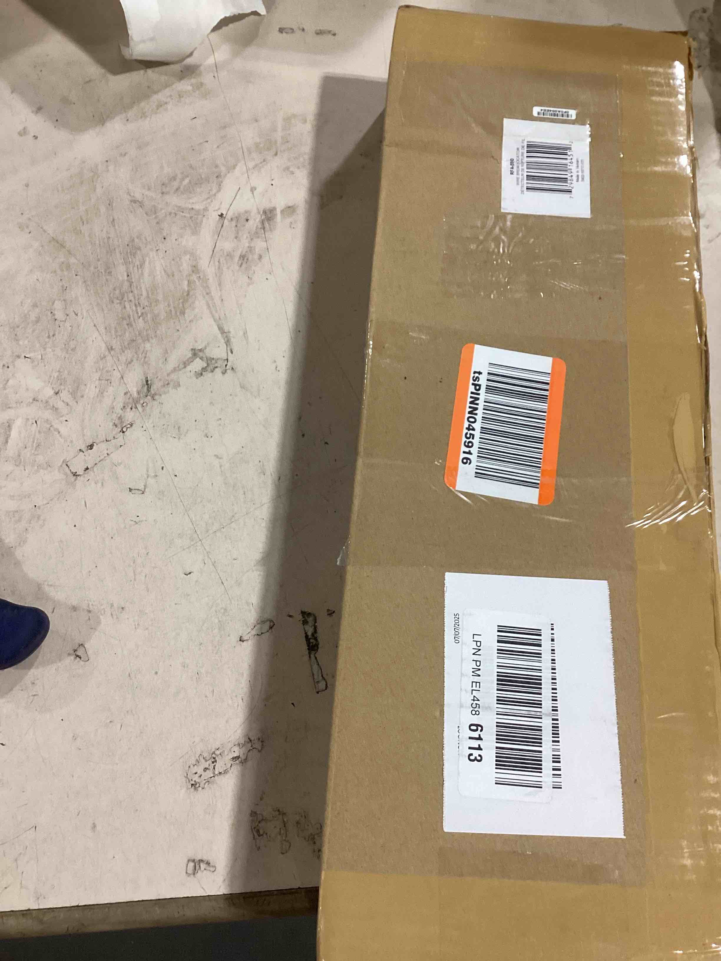 https://s3.amazonaws.com/lotting-images-prod/bidfta/GRA2368090_1755698327815.jpeg
